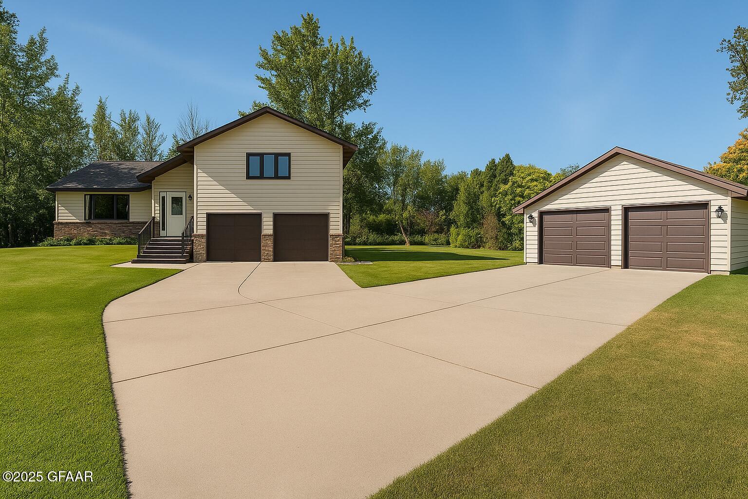 main property photo 0