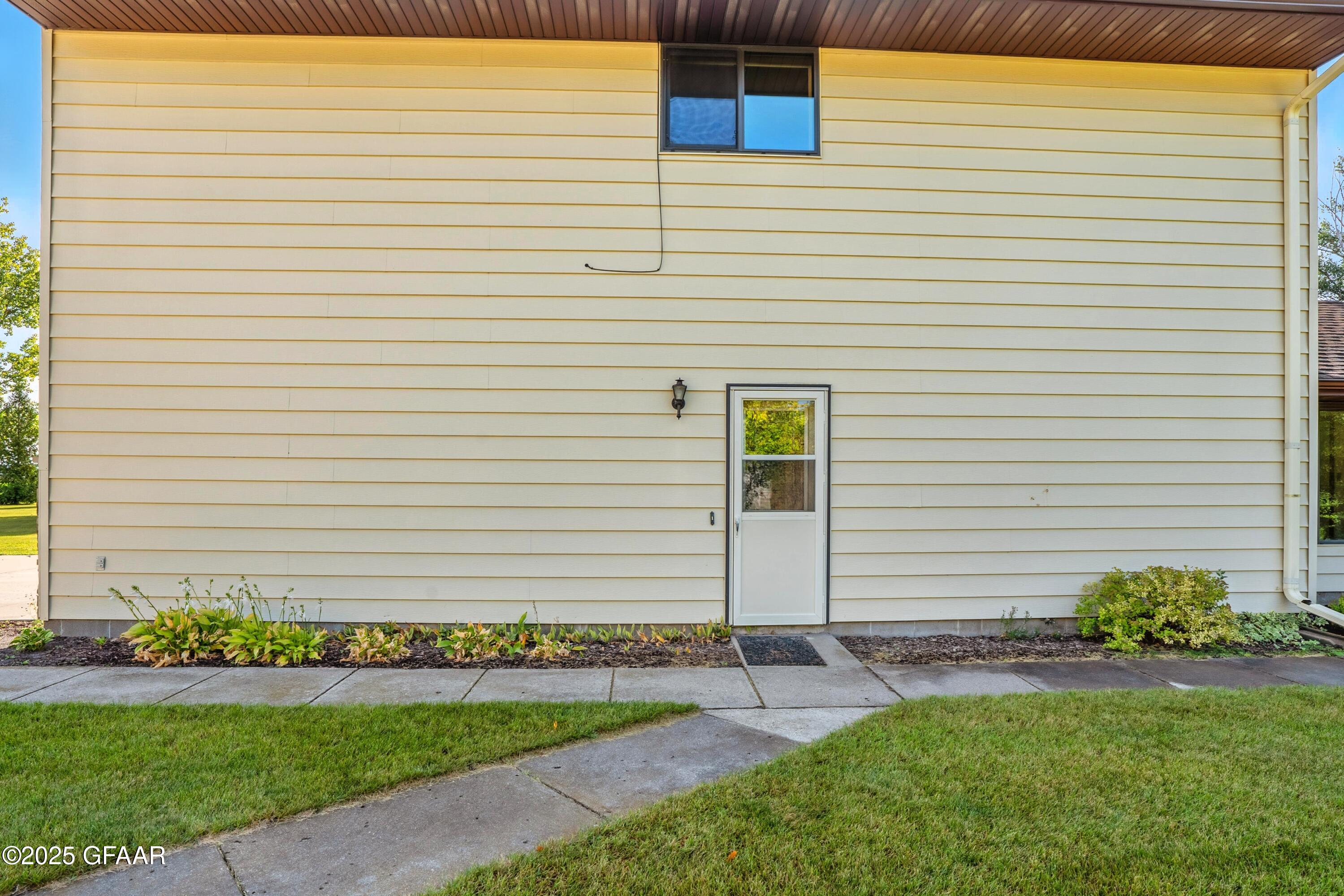 property viewer photo 37