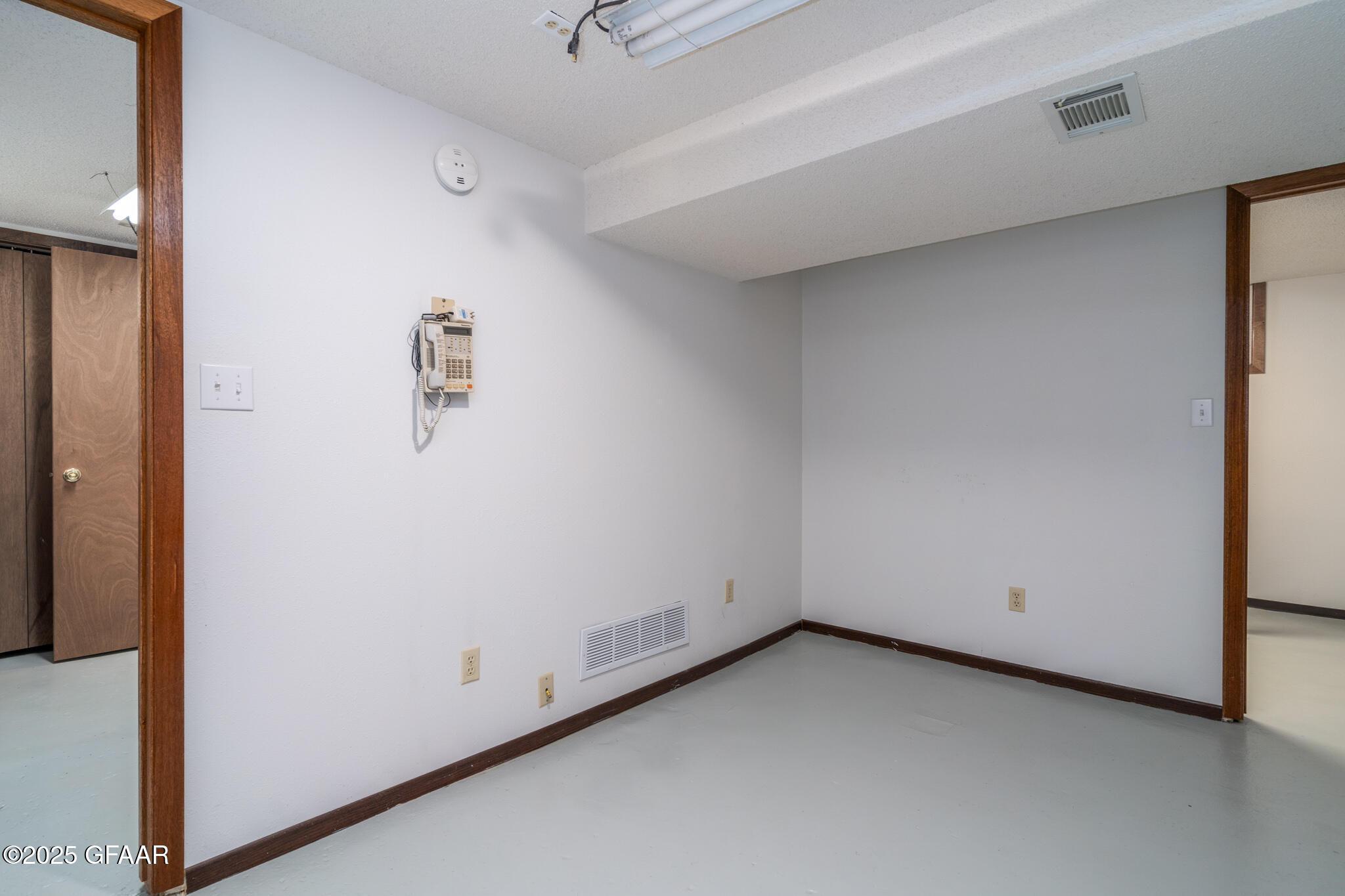 property viewer photo 24