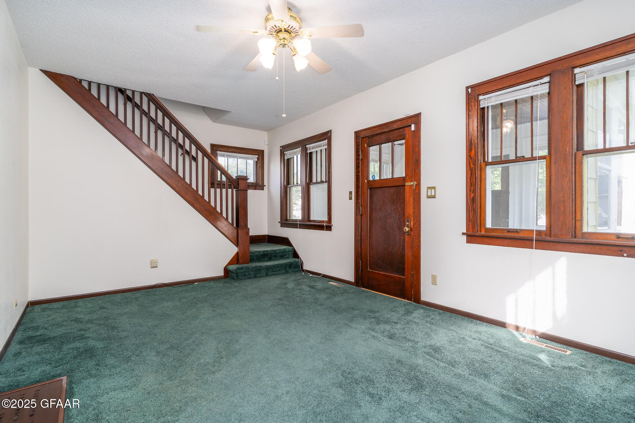 property viewer photo 6