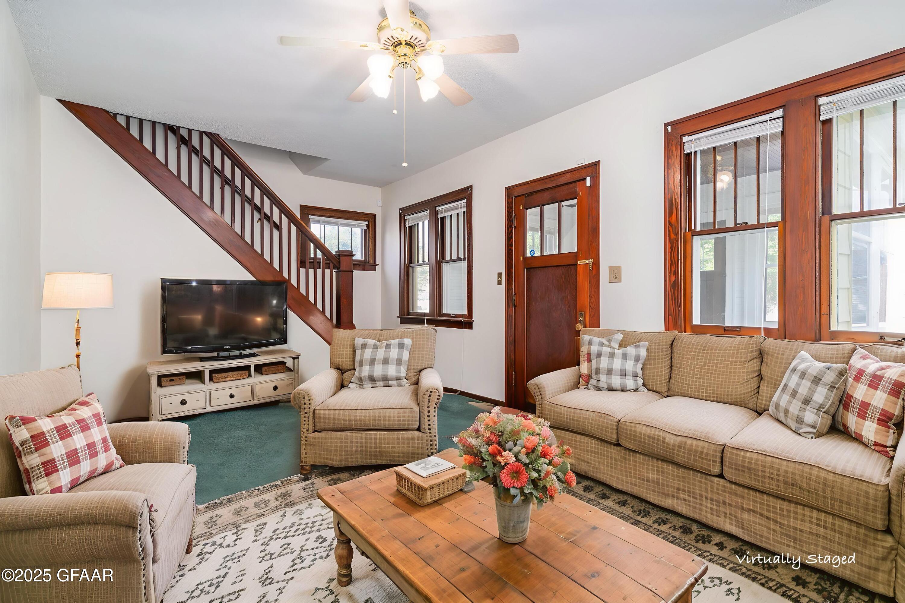 property viewer photo 7