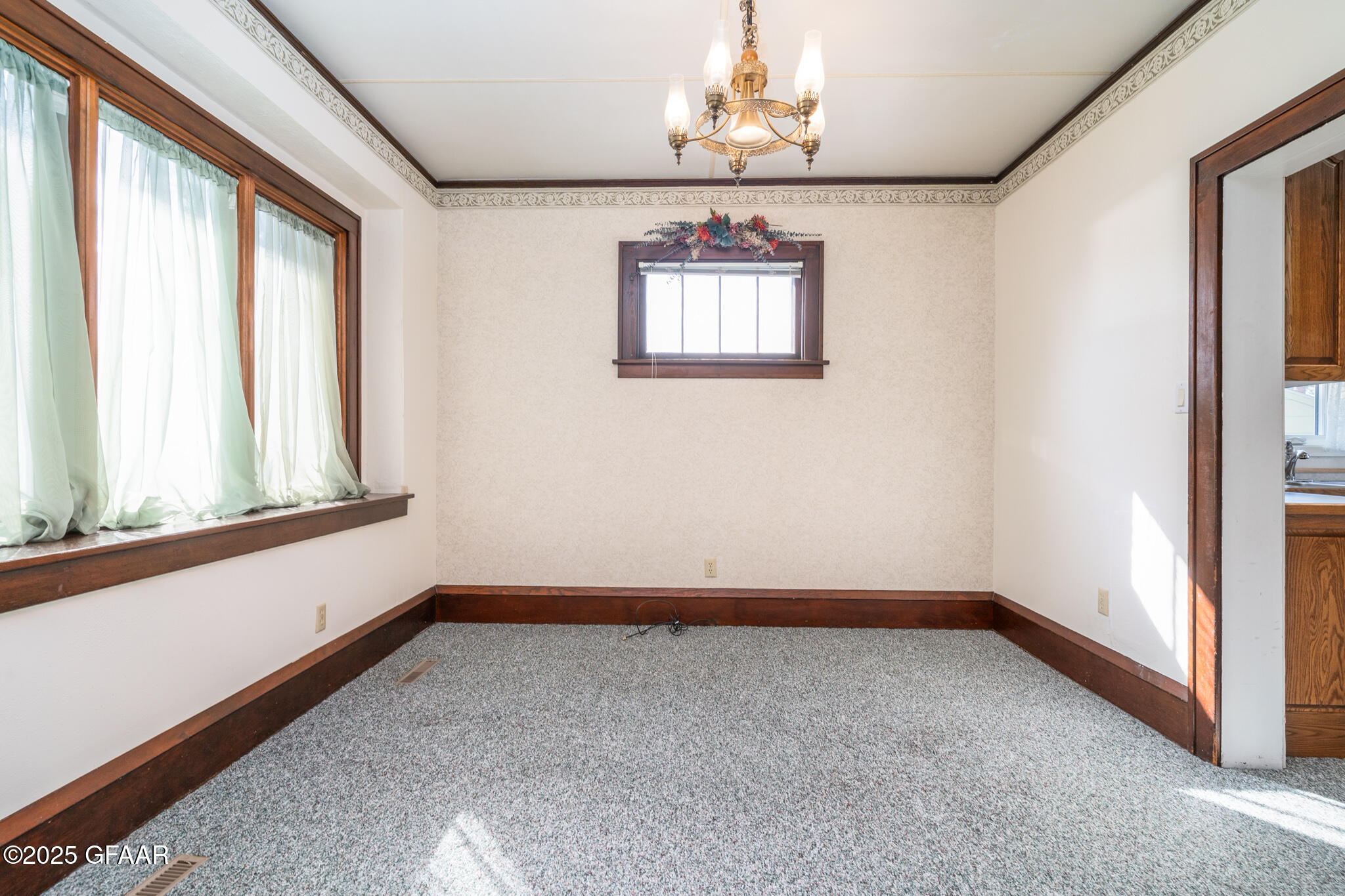 property viewer photo 8