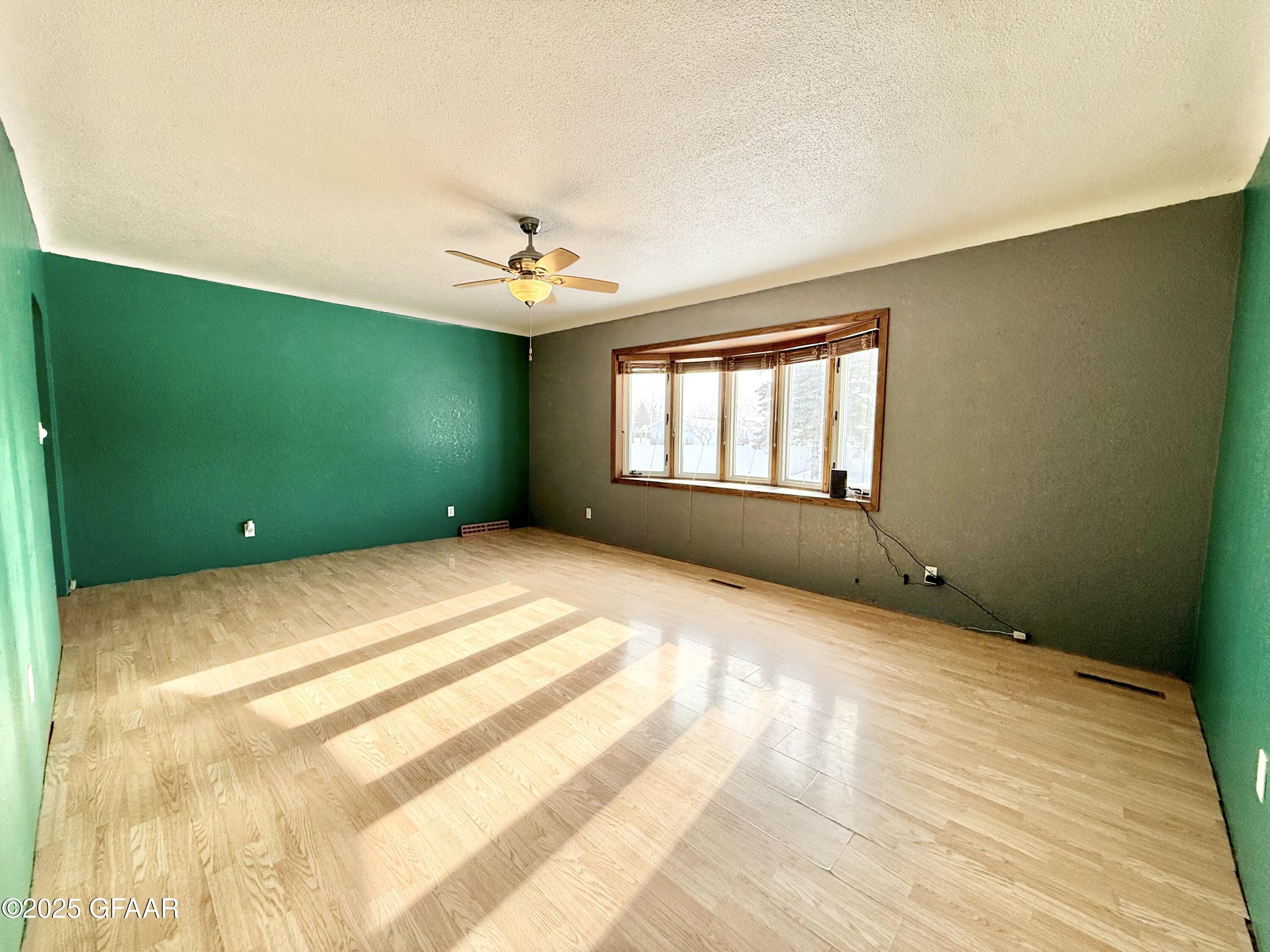 property viewer photo 15