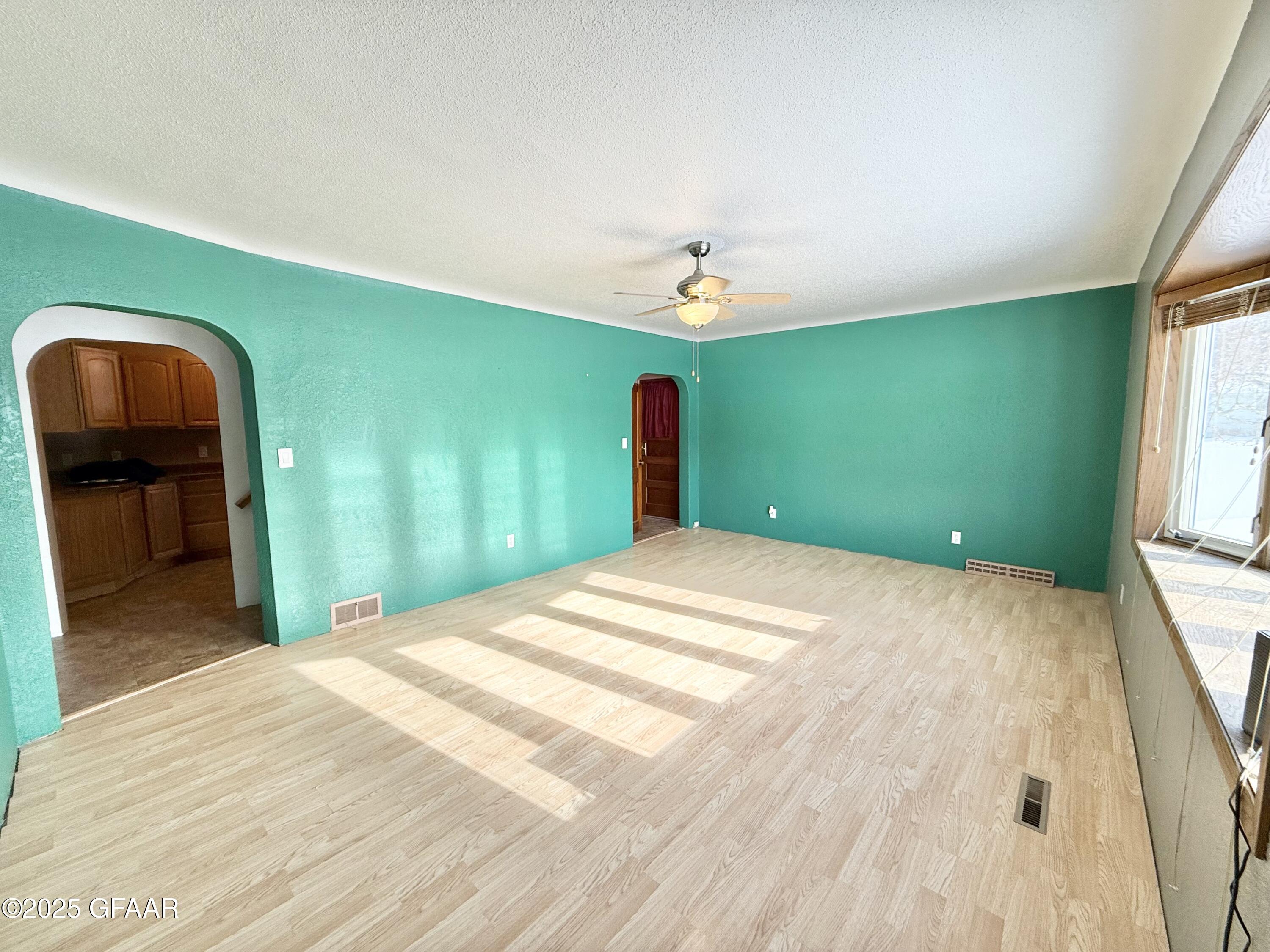 property viewer photo 16
