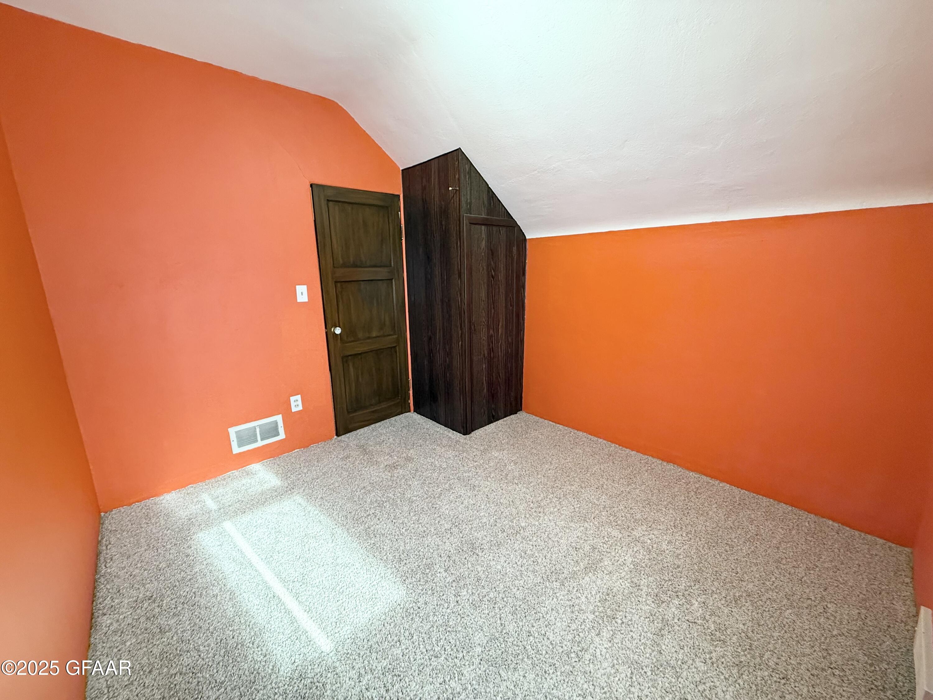 property viewer photo 26