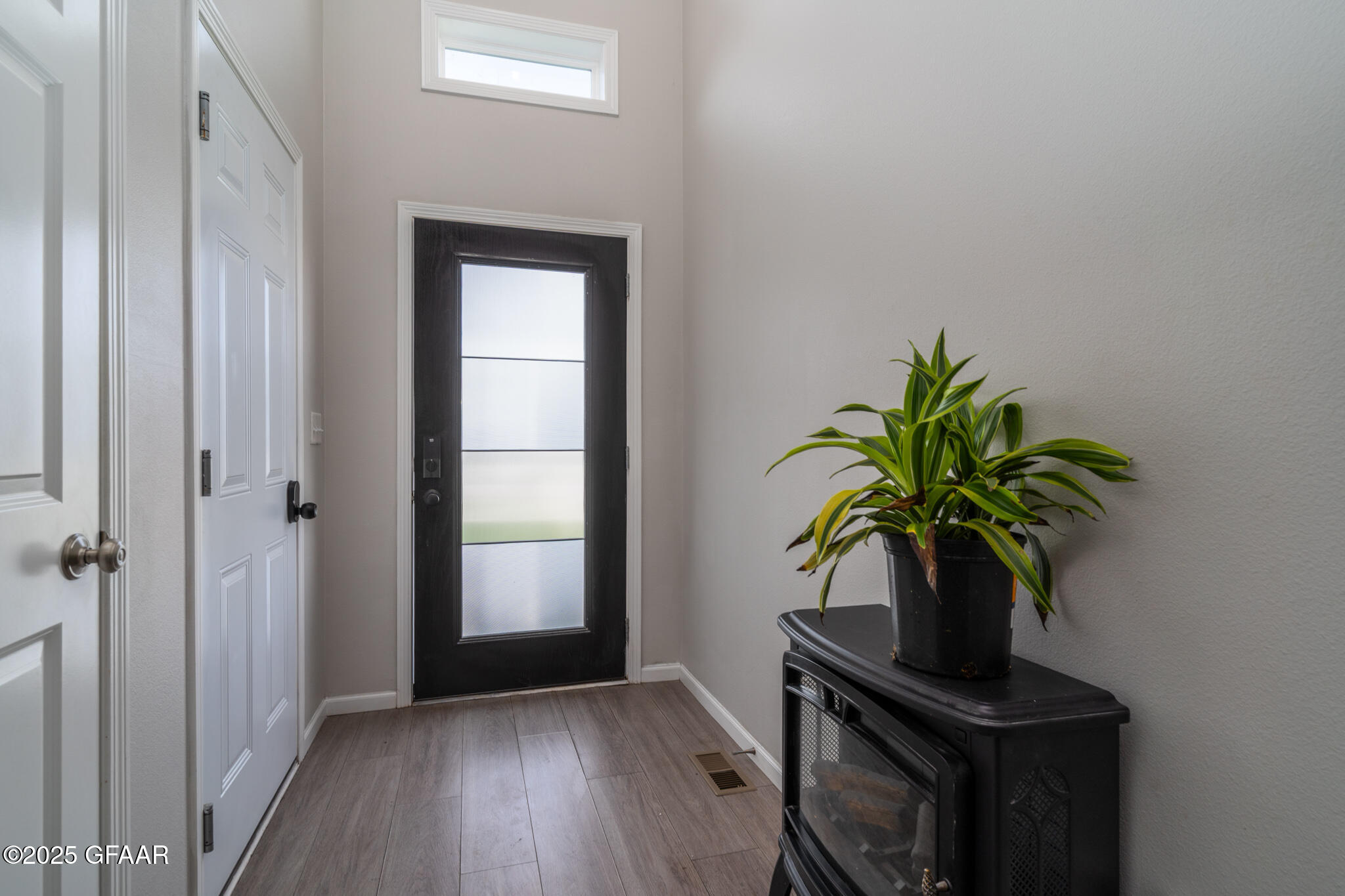 property viewer photo 1