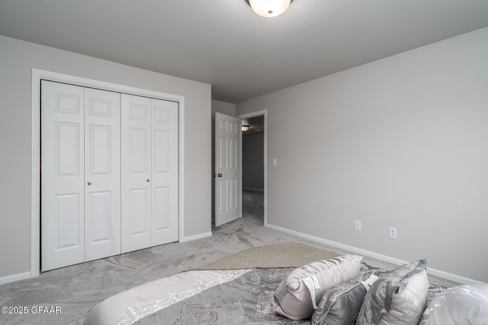 property viewer photo 19