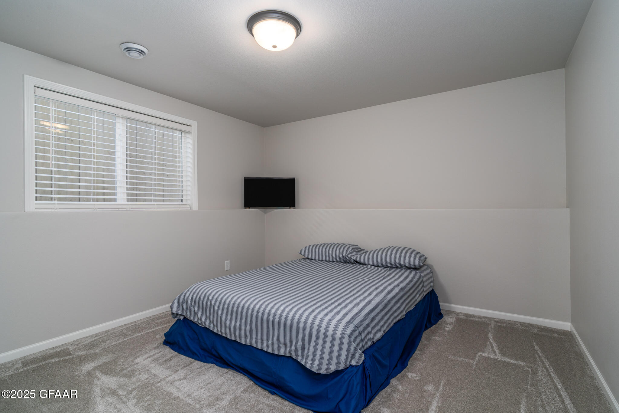 property viewer photo 21