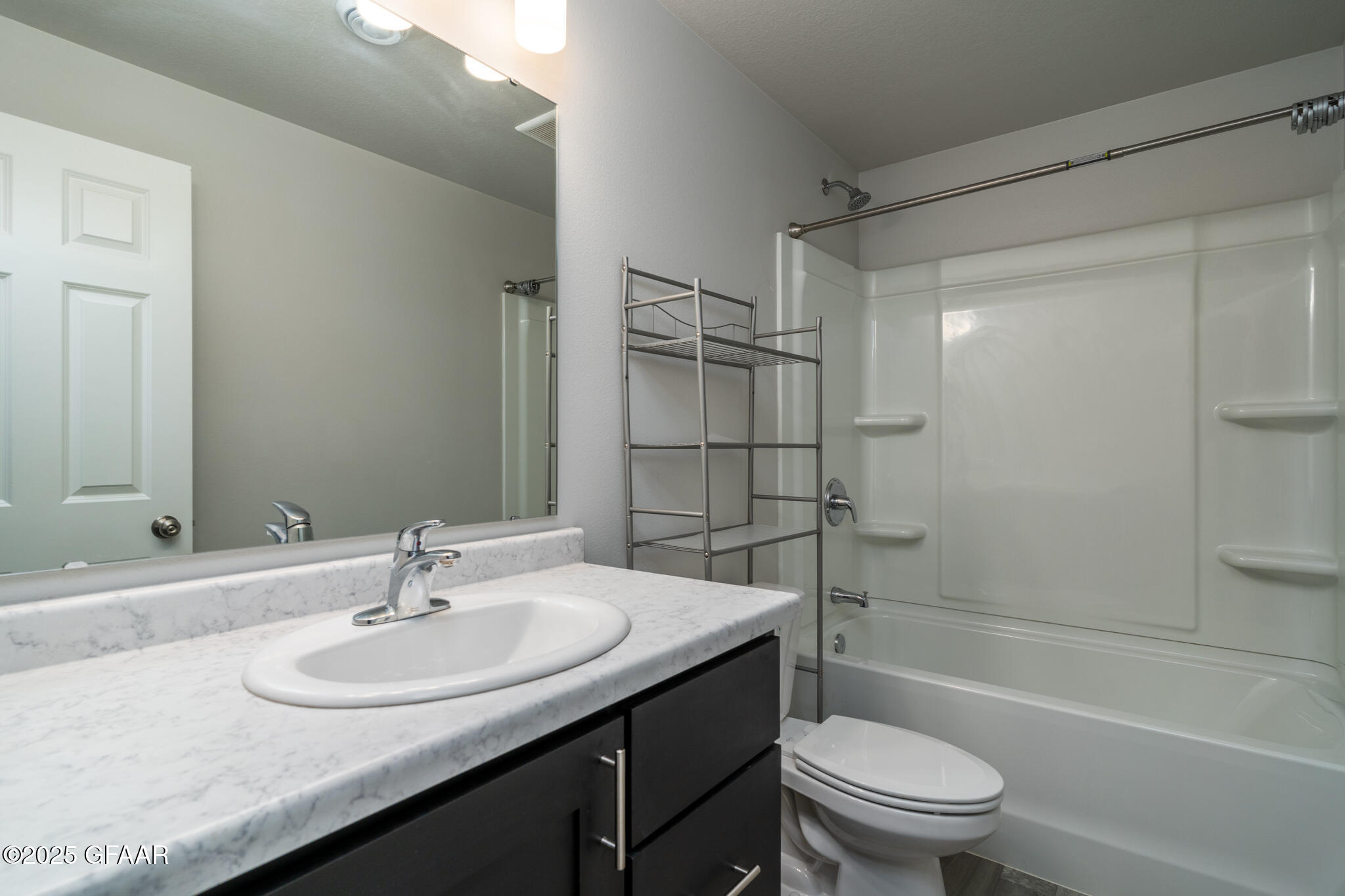 property viewer photo 25