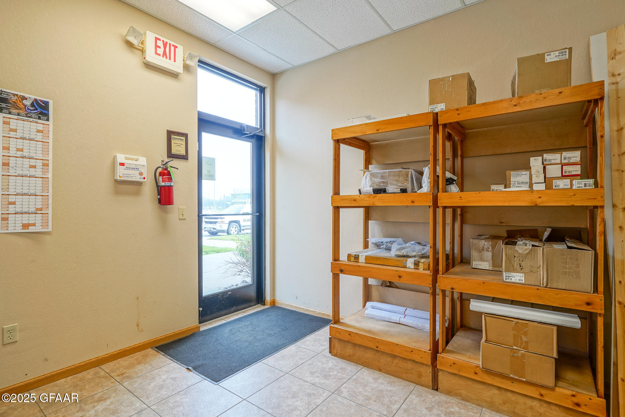 main property photo 20