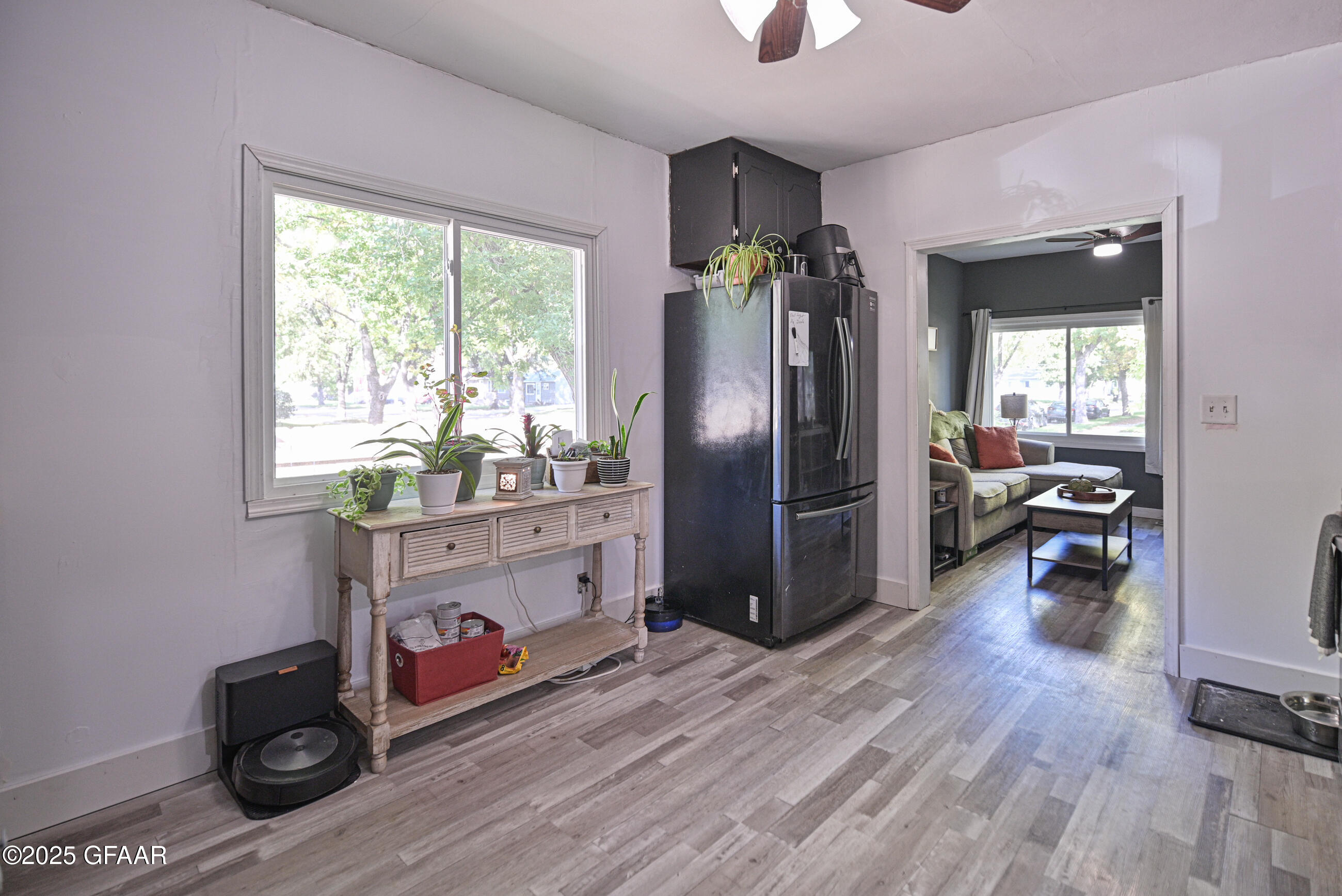 property viewer photo 4