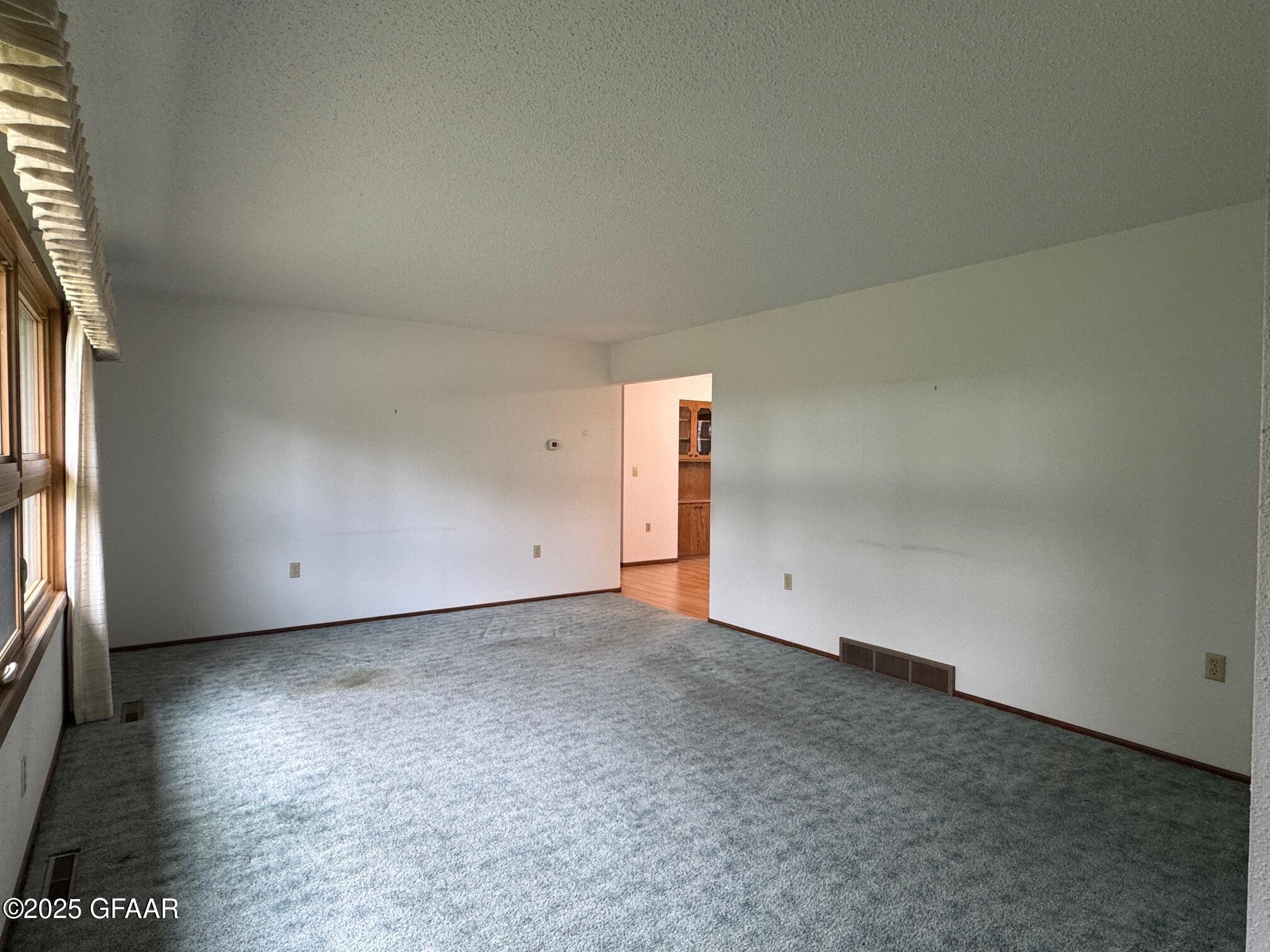 property viewer photo 20