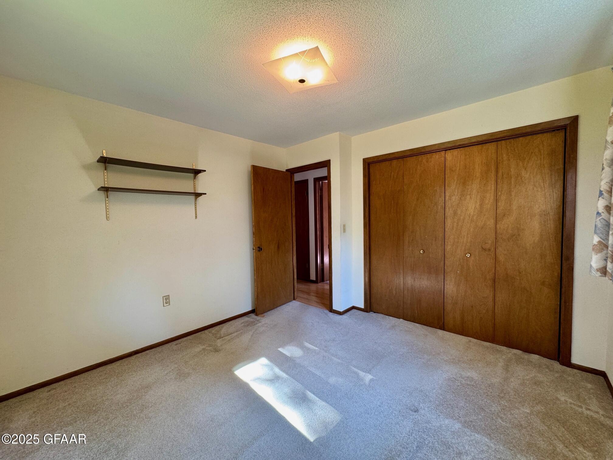 property viewer photo 25