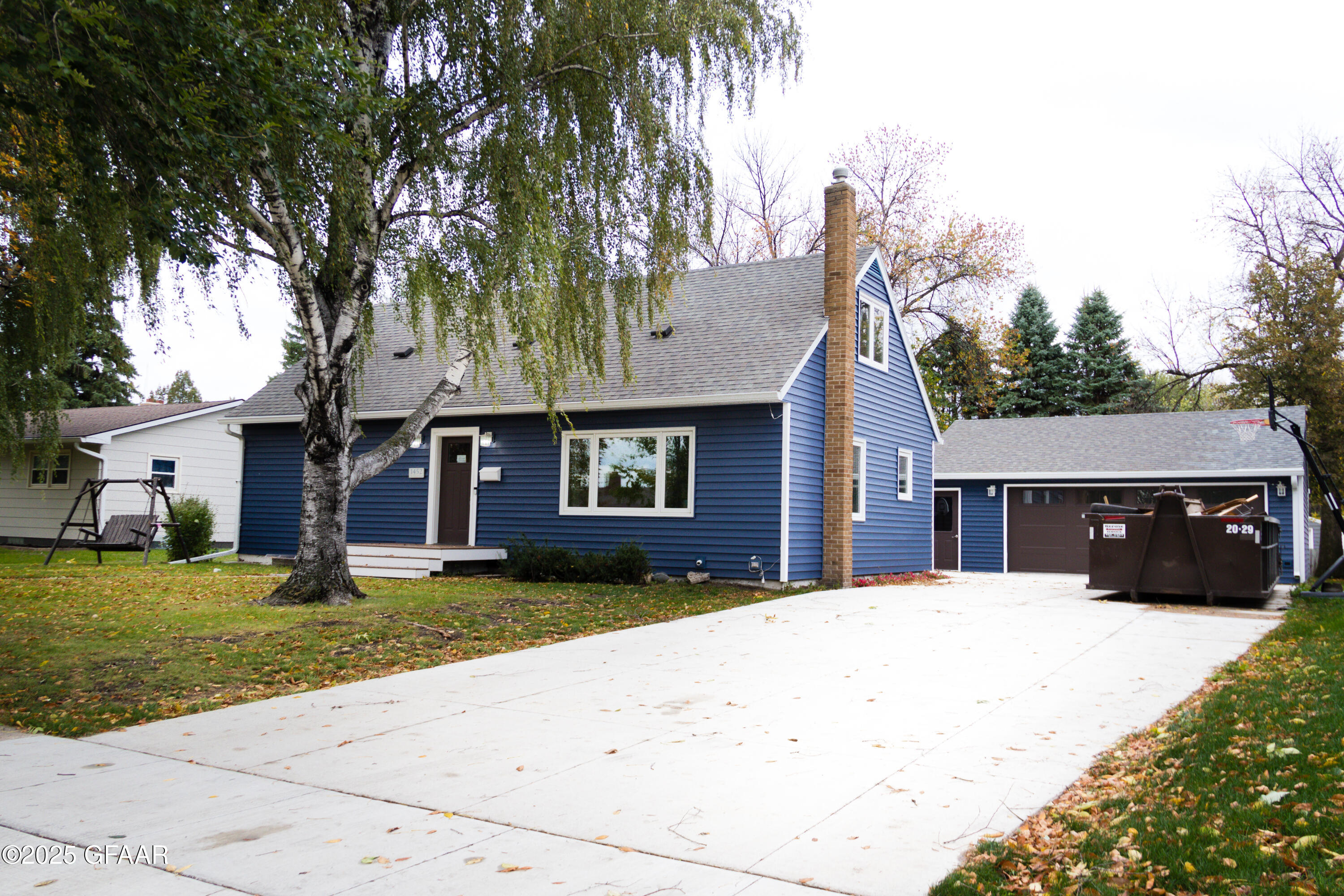 property viewer photo 1
