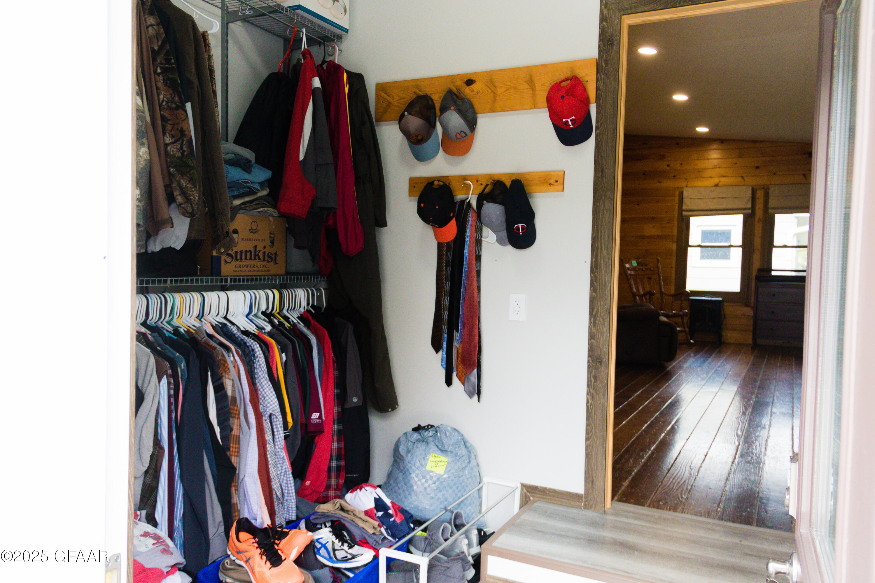 property viewer photo 11