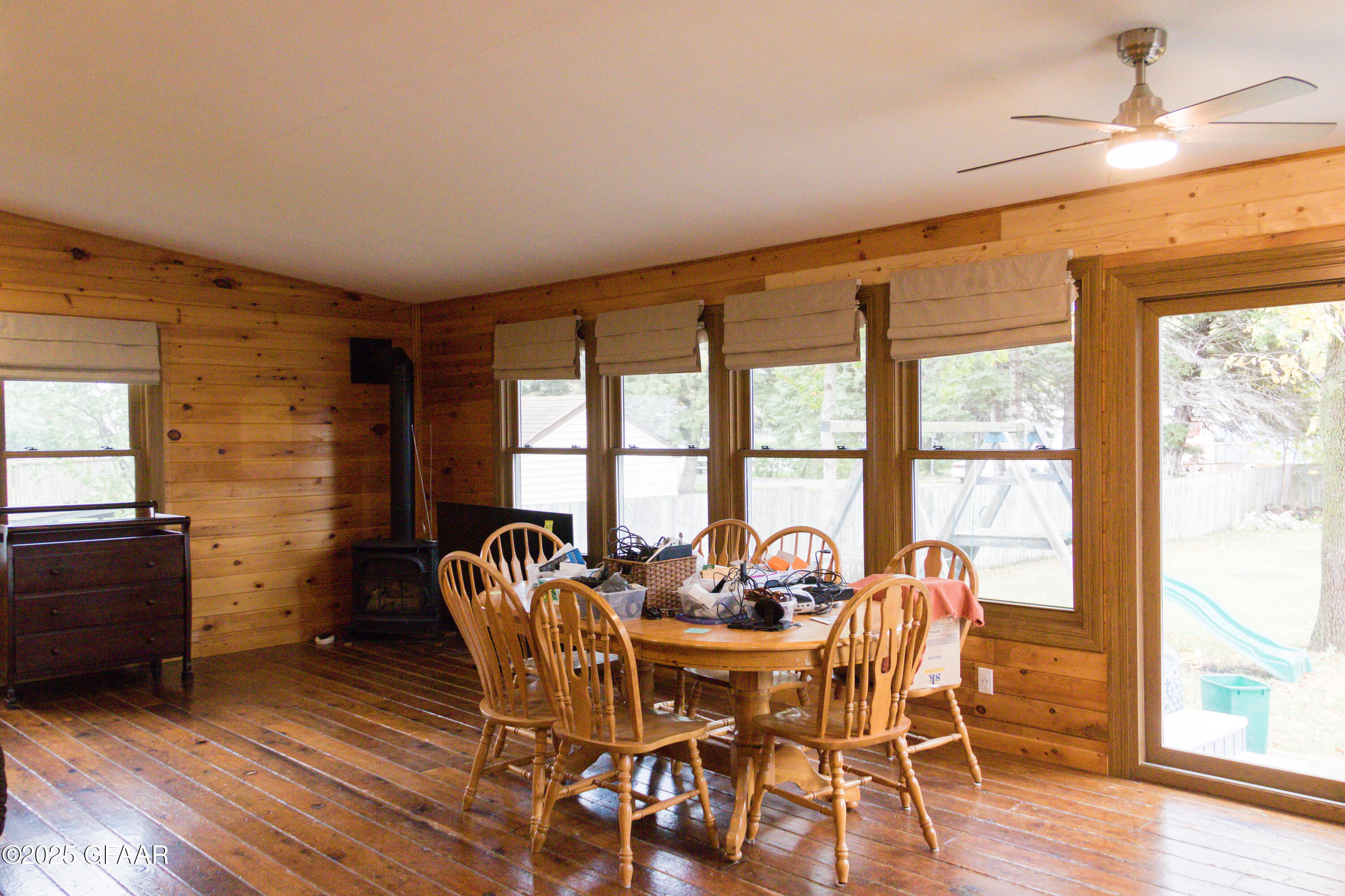 property viewer photo 12