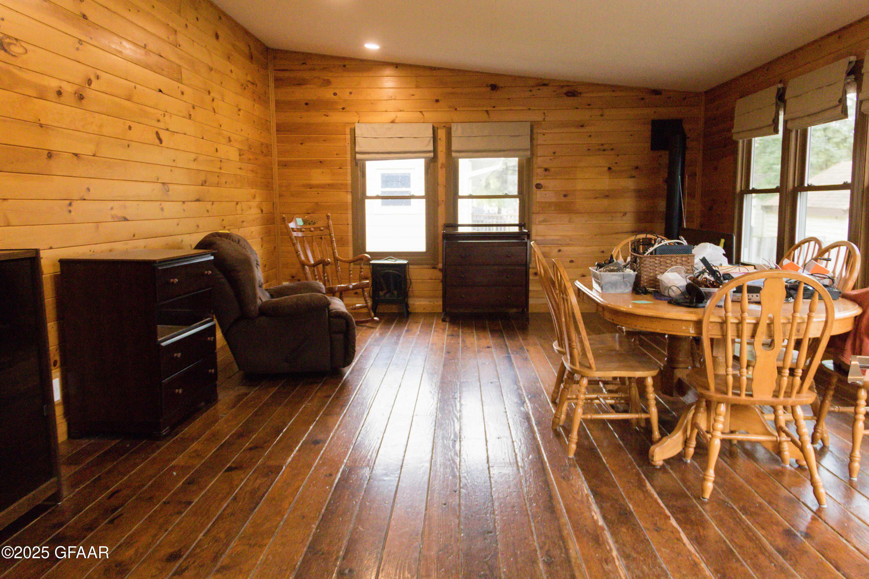 property viewer photo 13