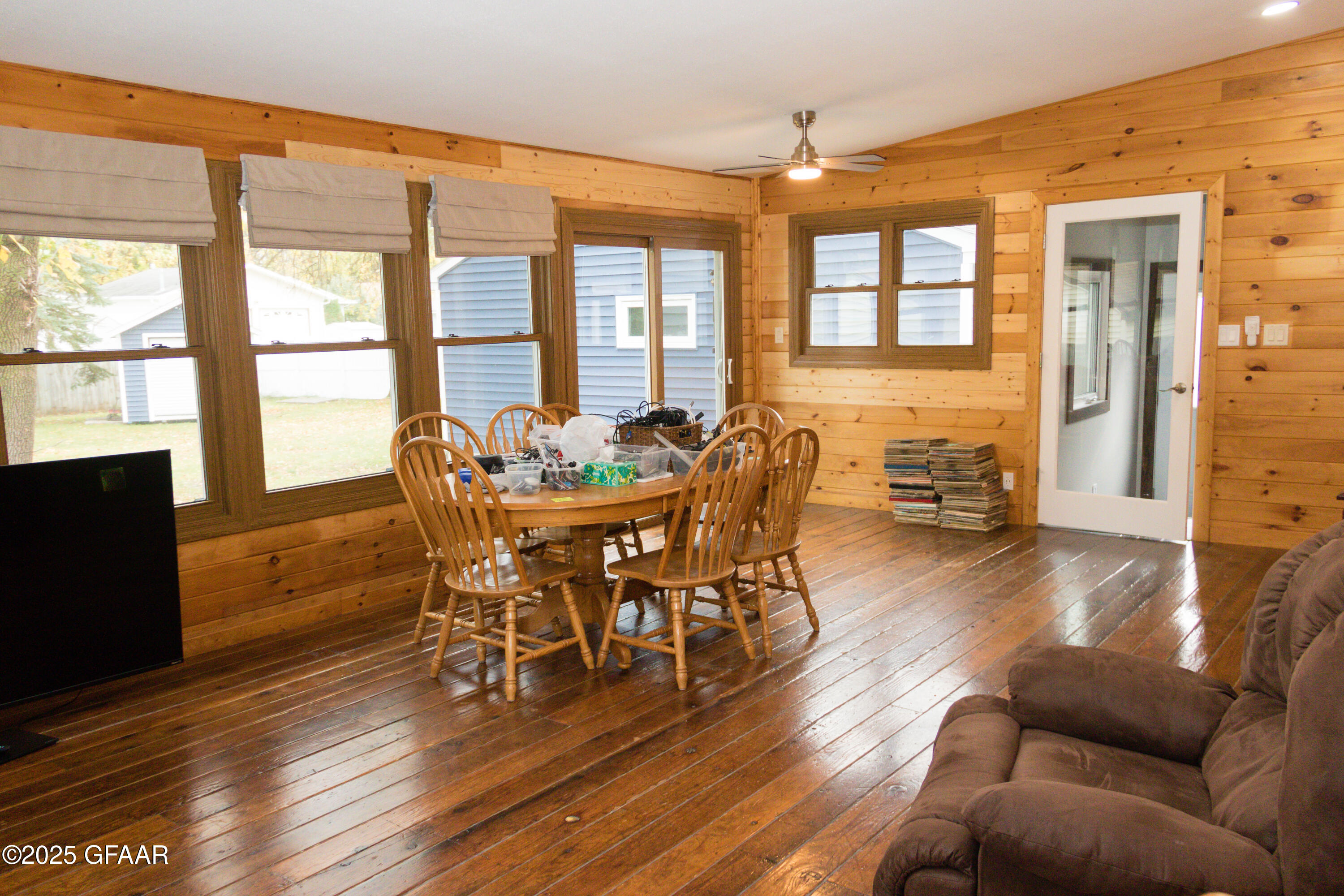 property viewer photo 14