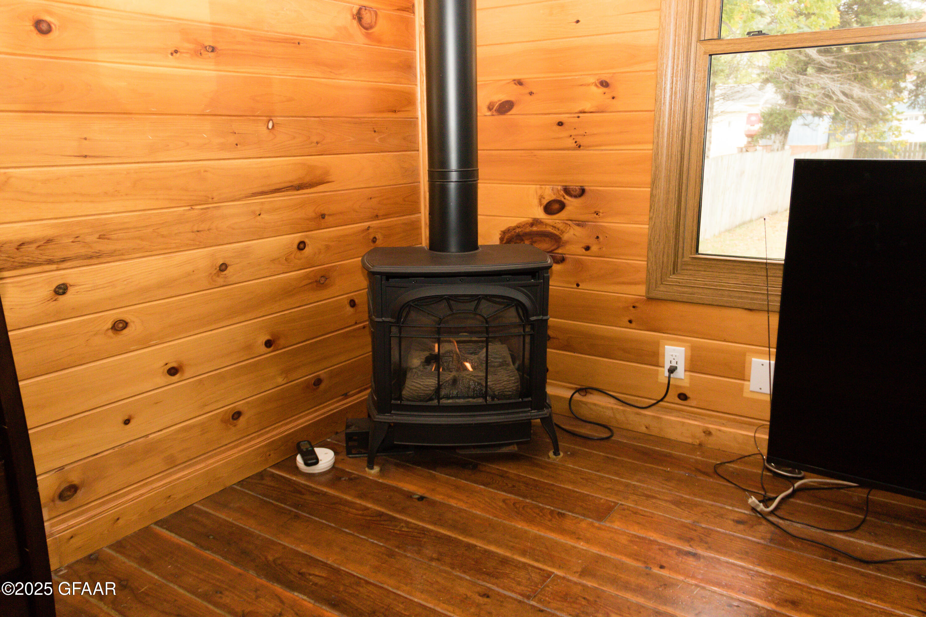 property viewer photo 15