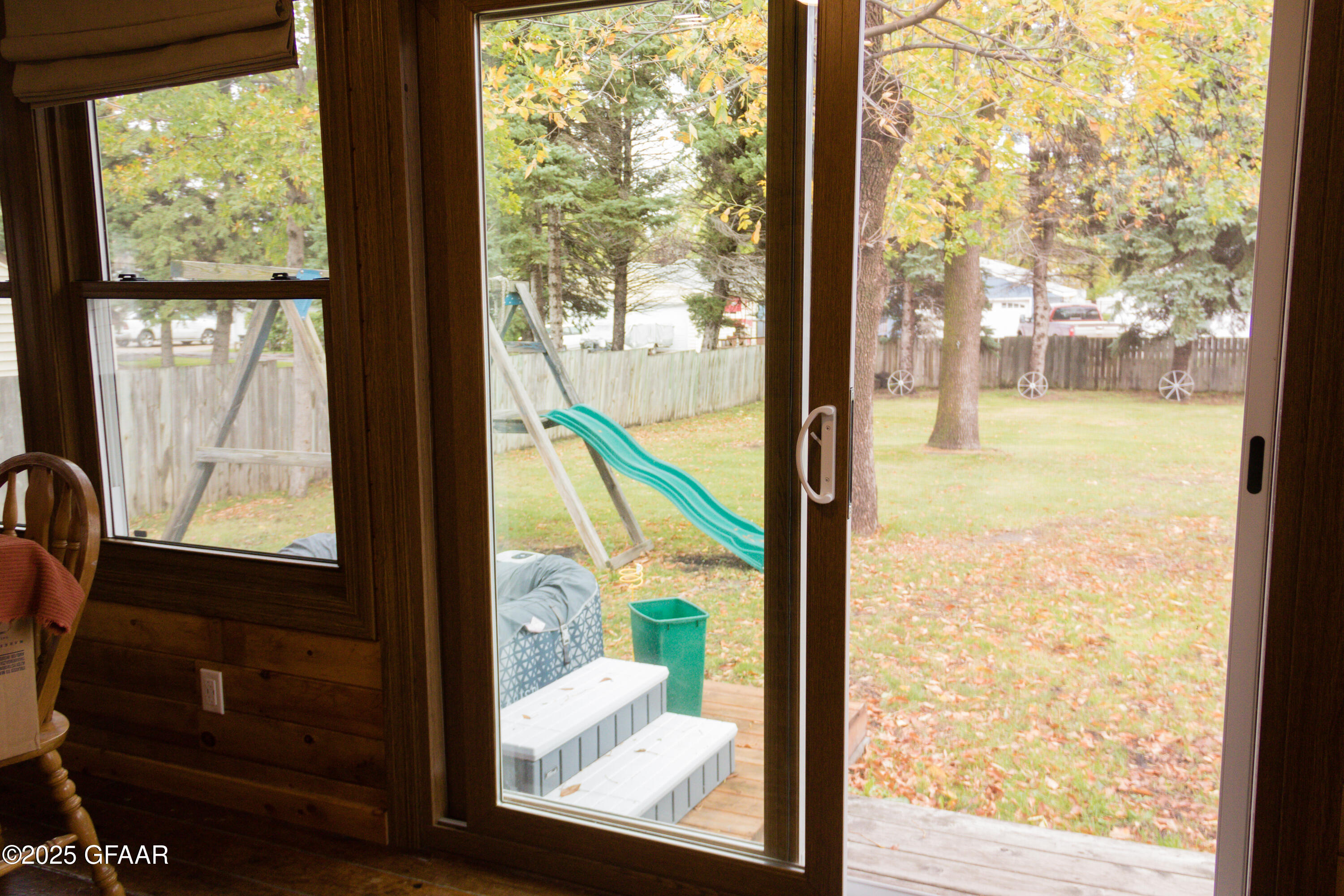 property viewer photo 16