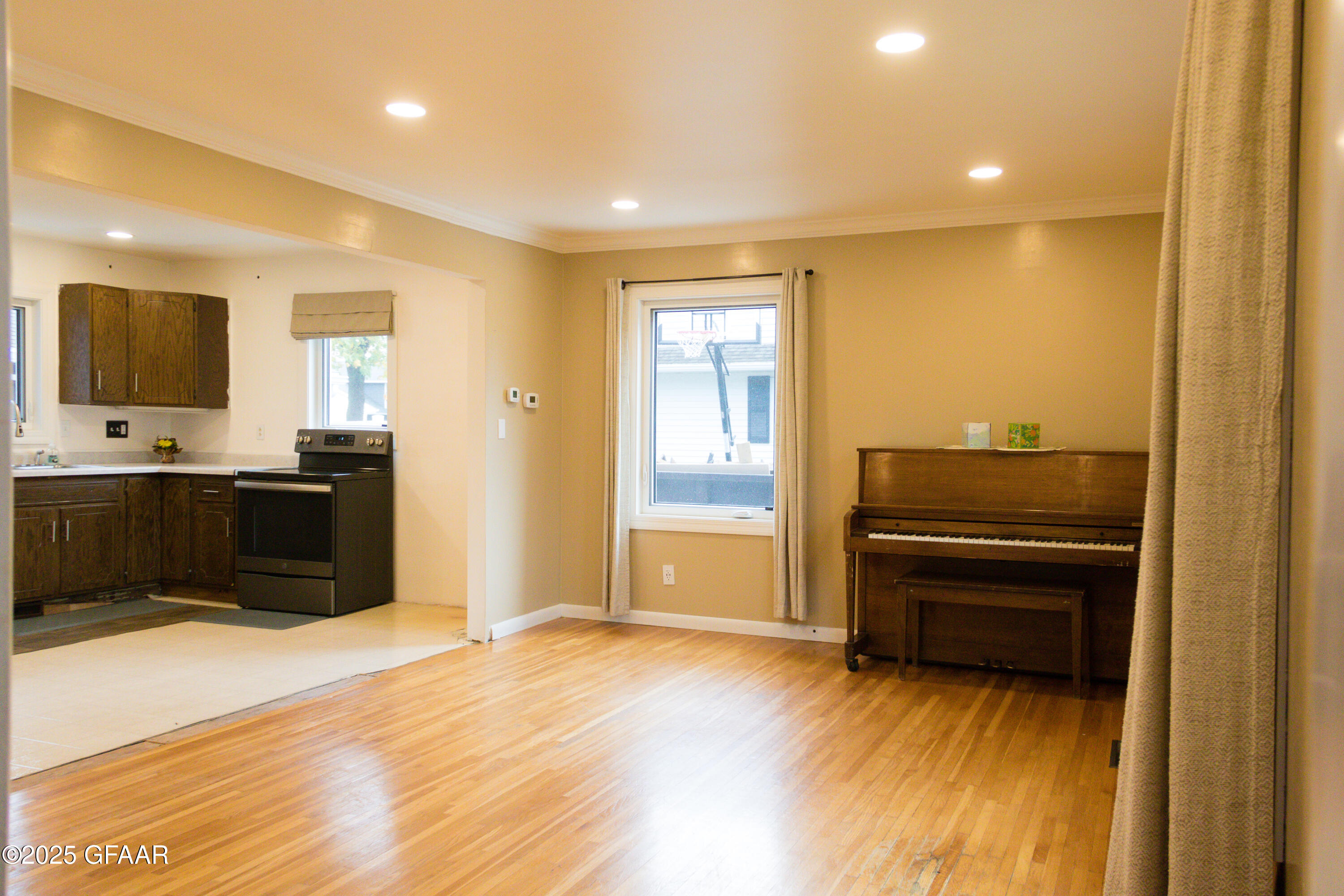 property viewer photo 18