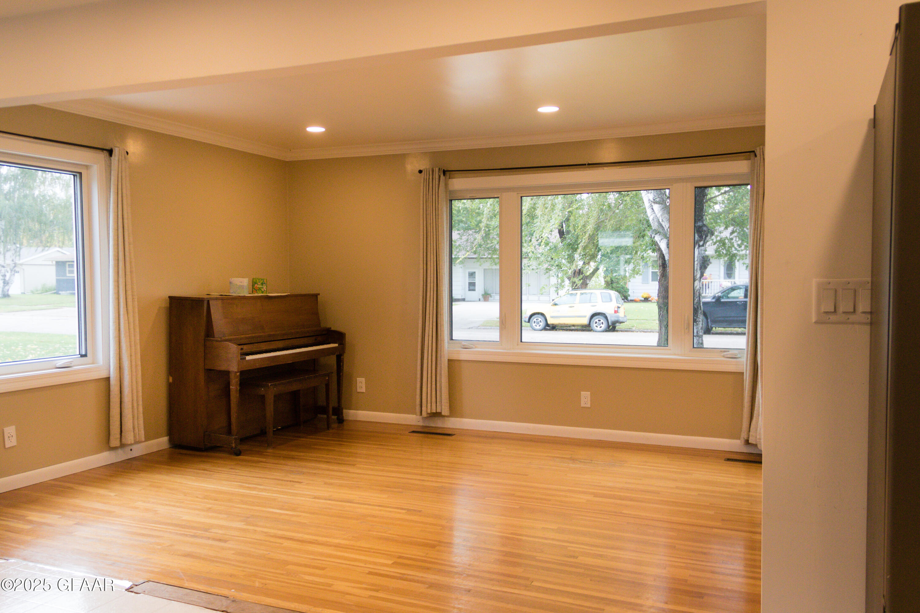 property viewer photo 19