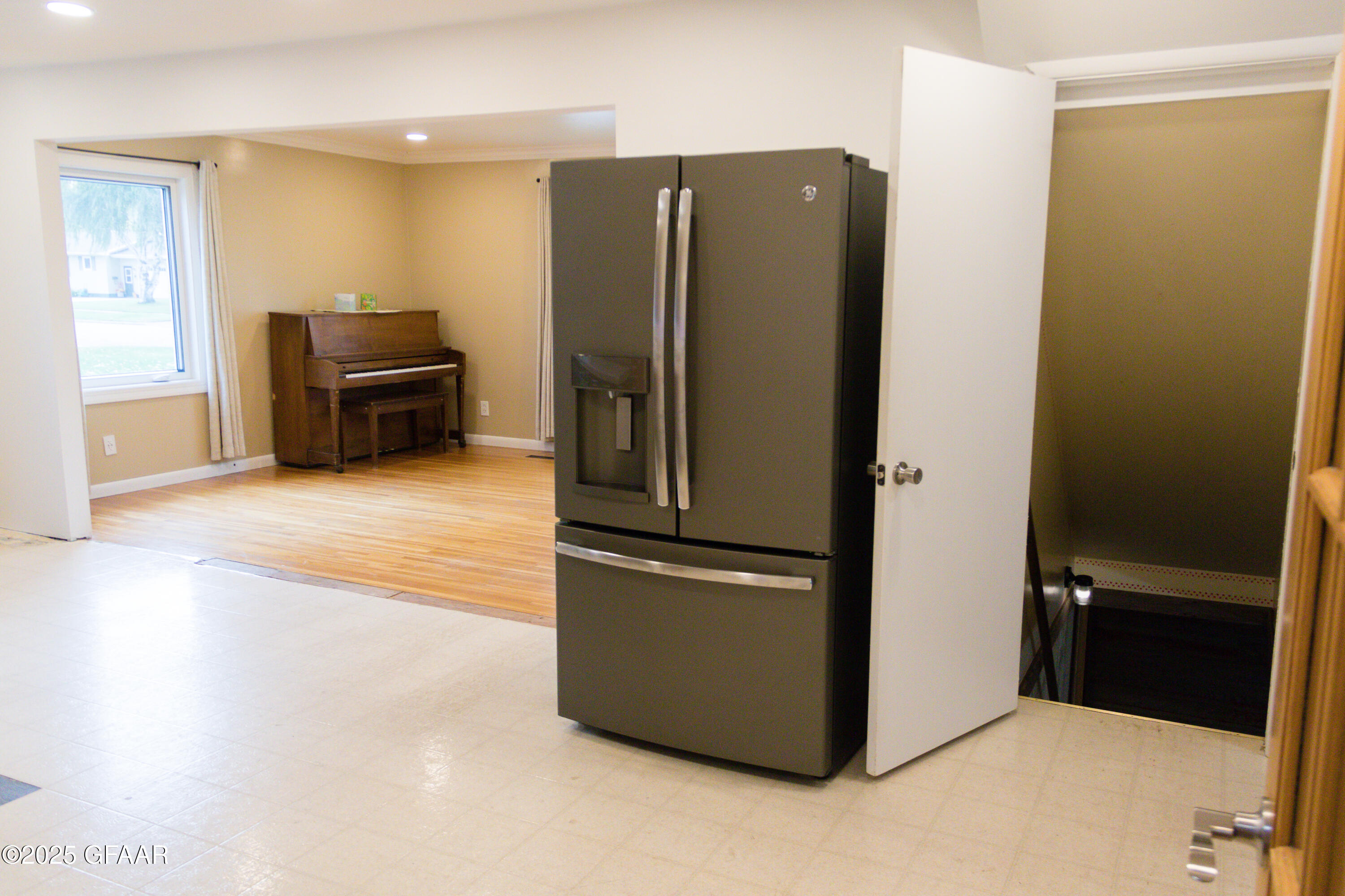 property viewer photo 23