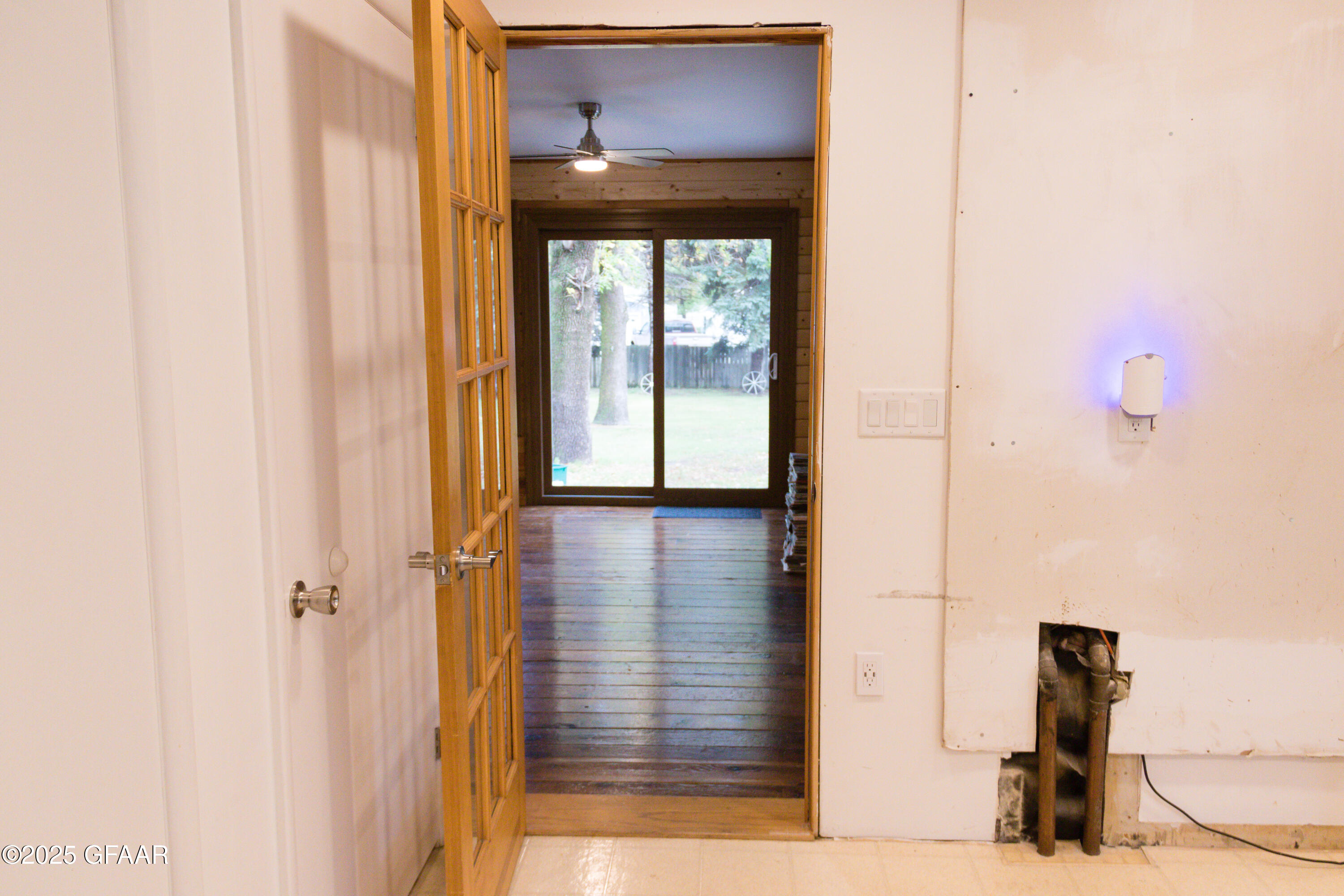 property viewer photo 24