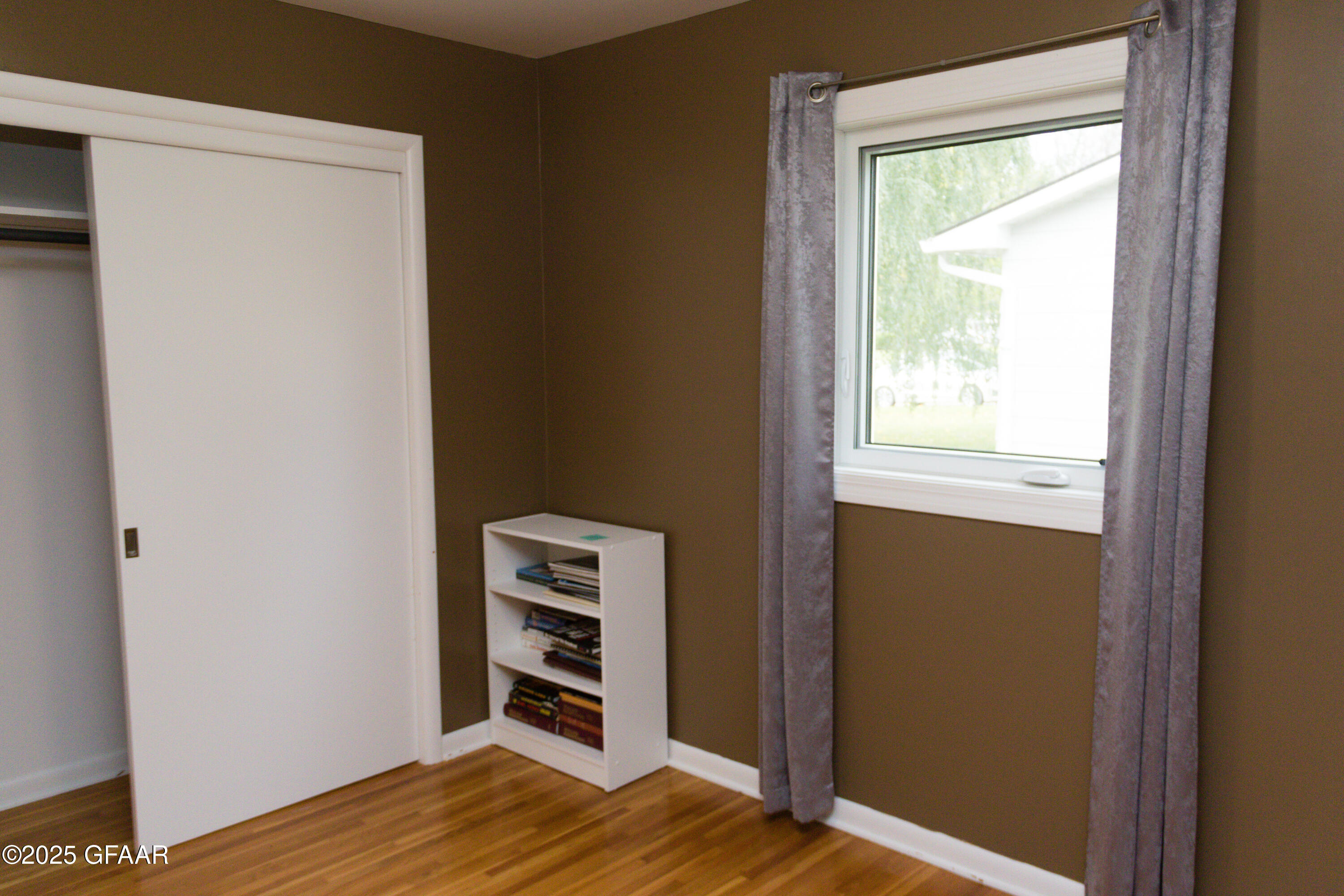 property viewer photo 34