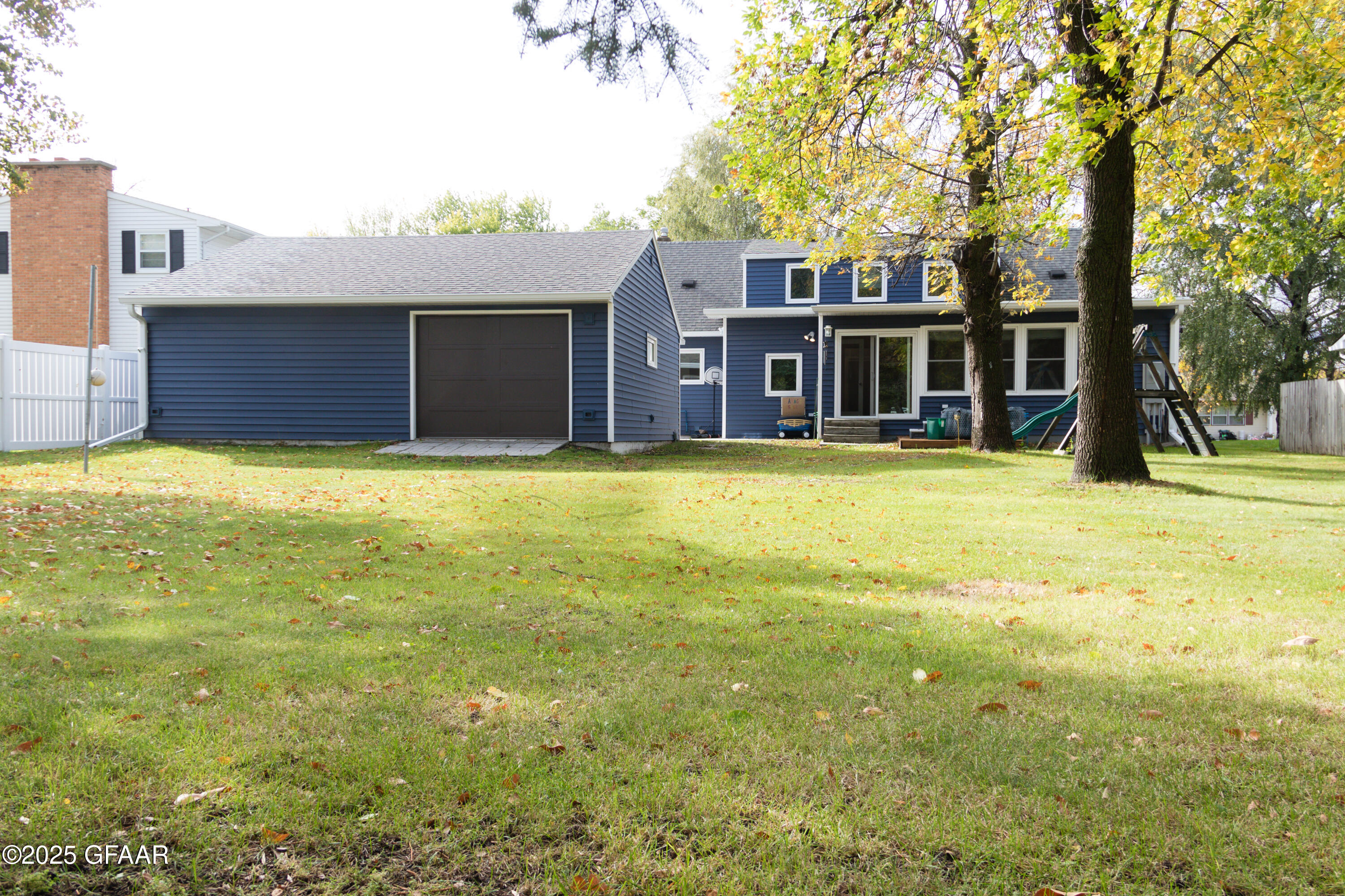 property viewer photo 4