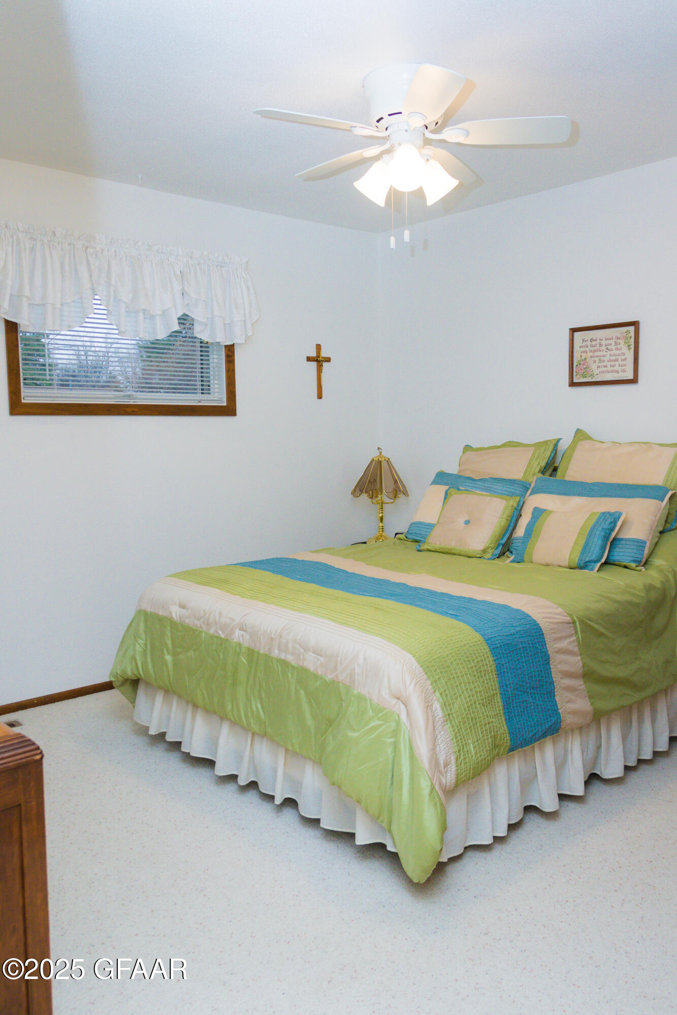 property viewer photo 12