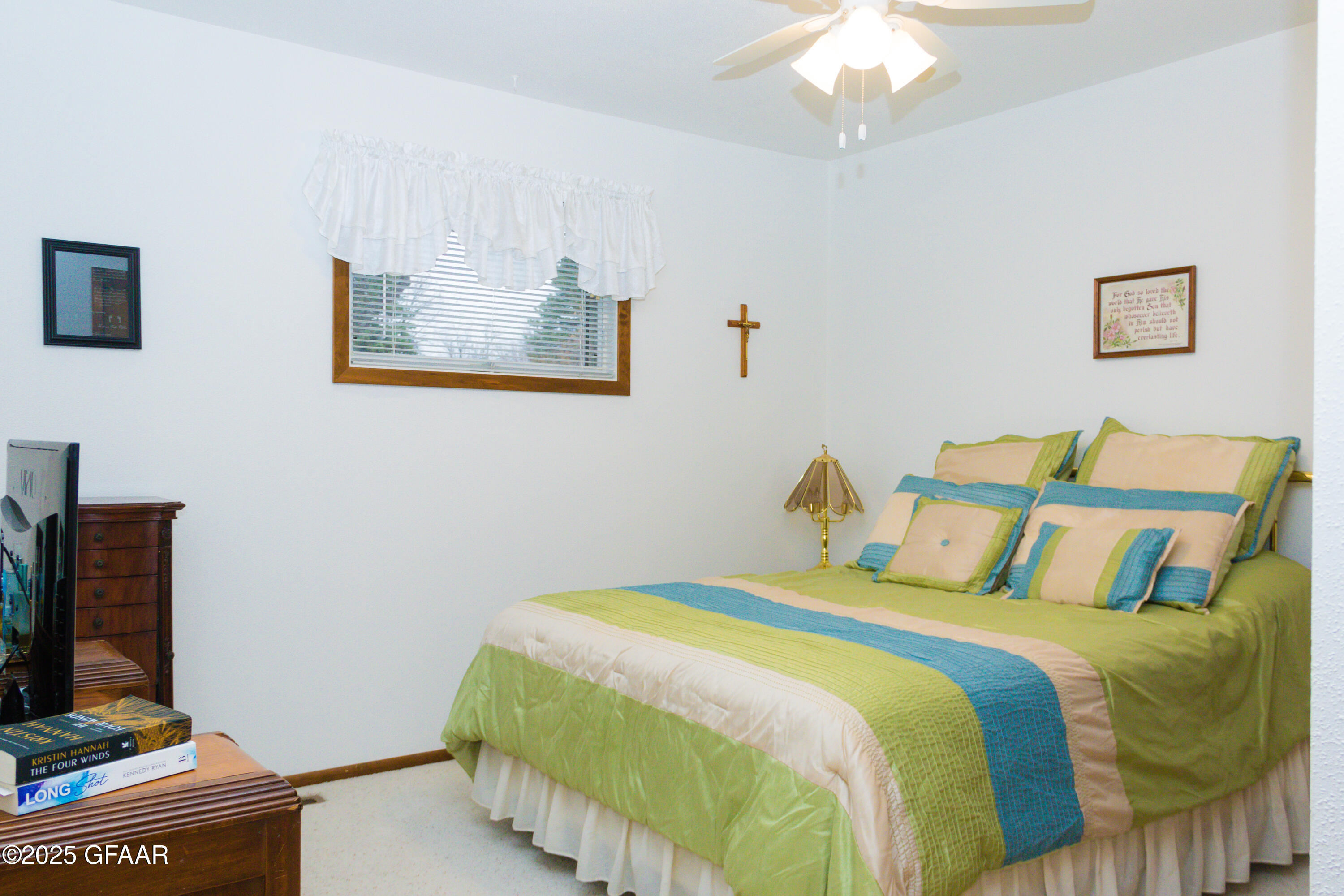 property viewer photo 13
