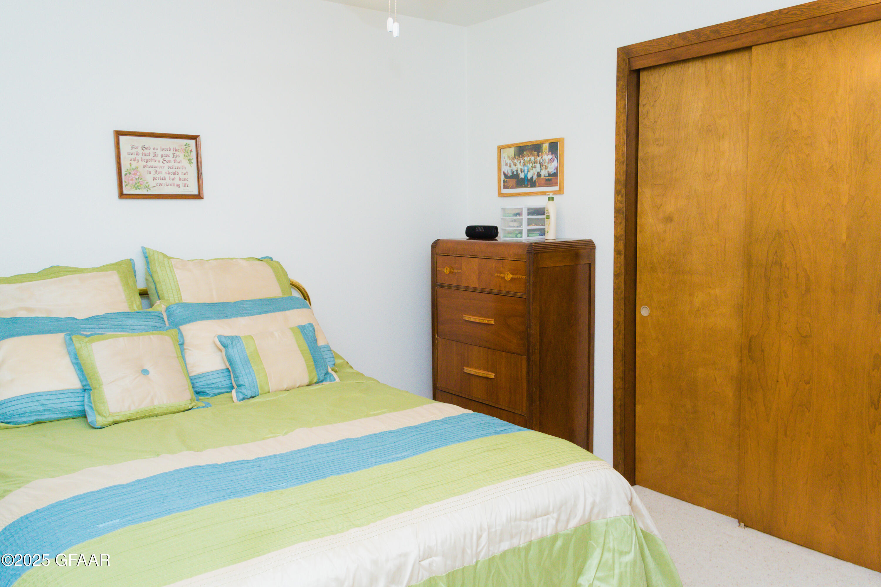 property viewer photo 15