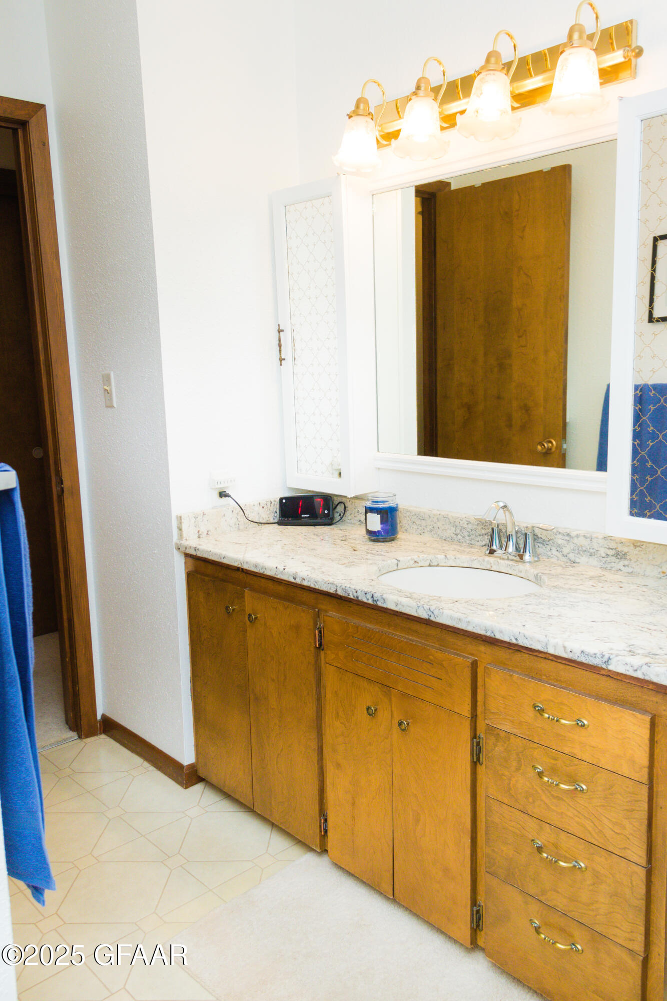 property viewer photo 22
