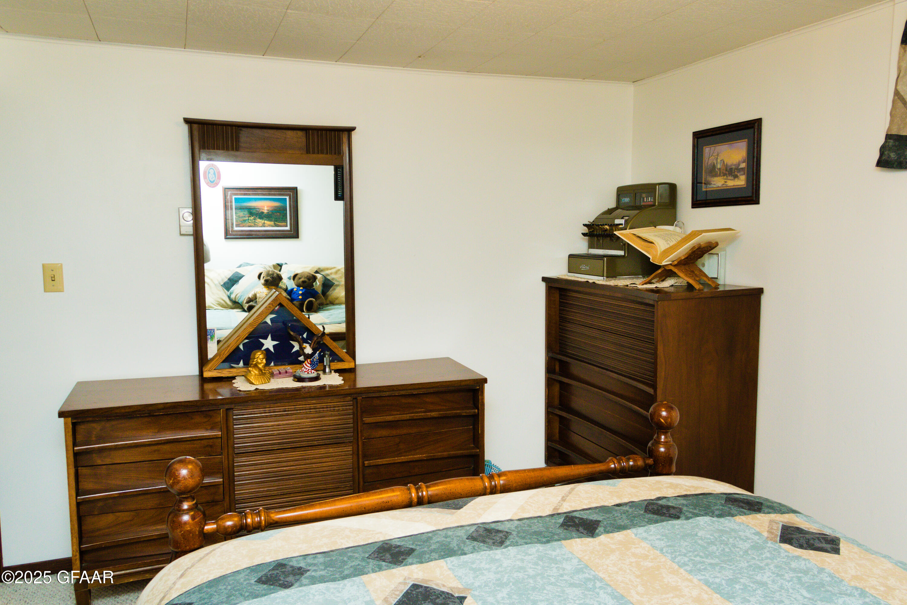 property viewer photo 30