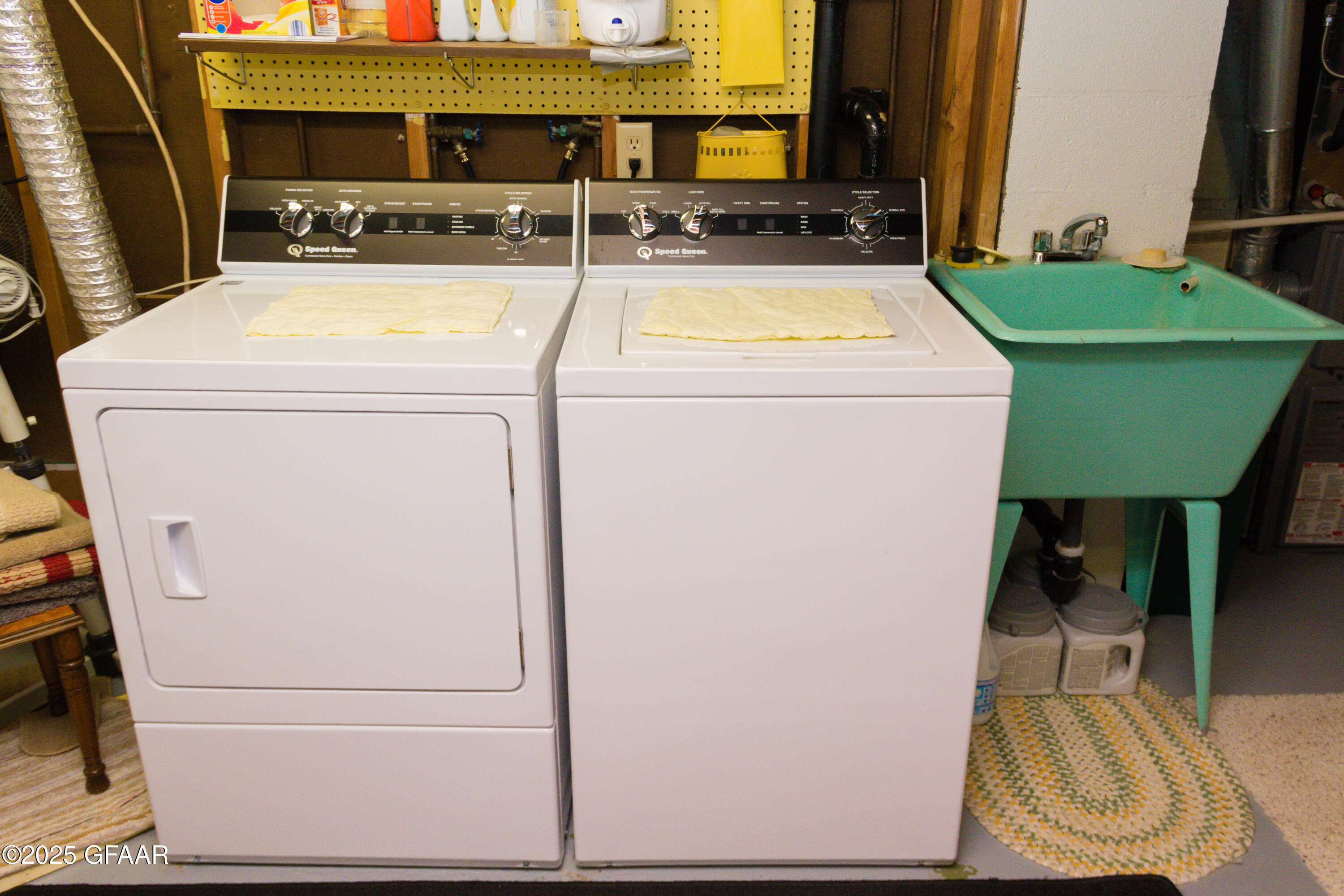 property viewer photo 42