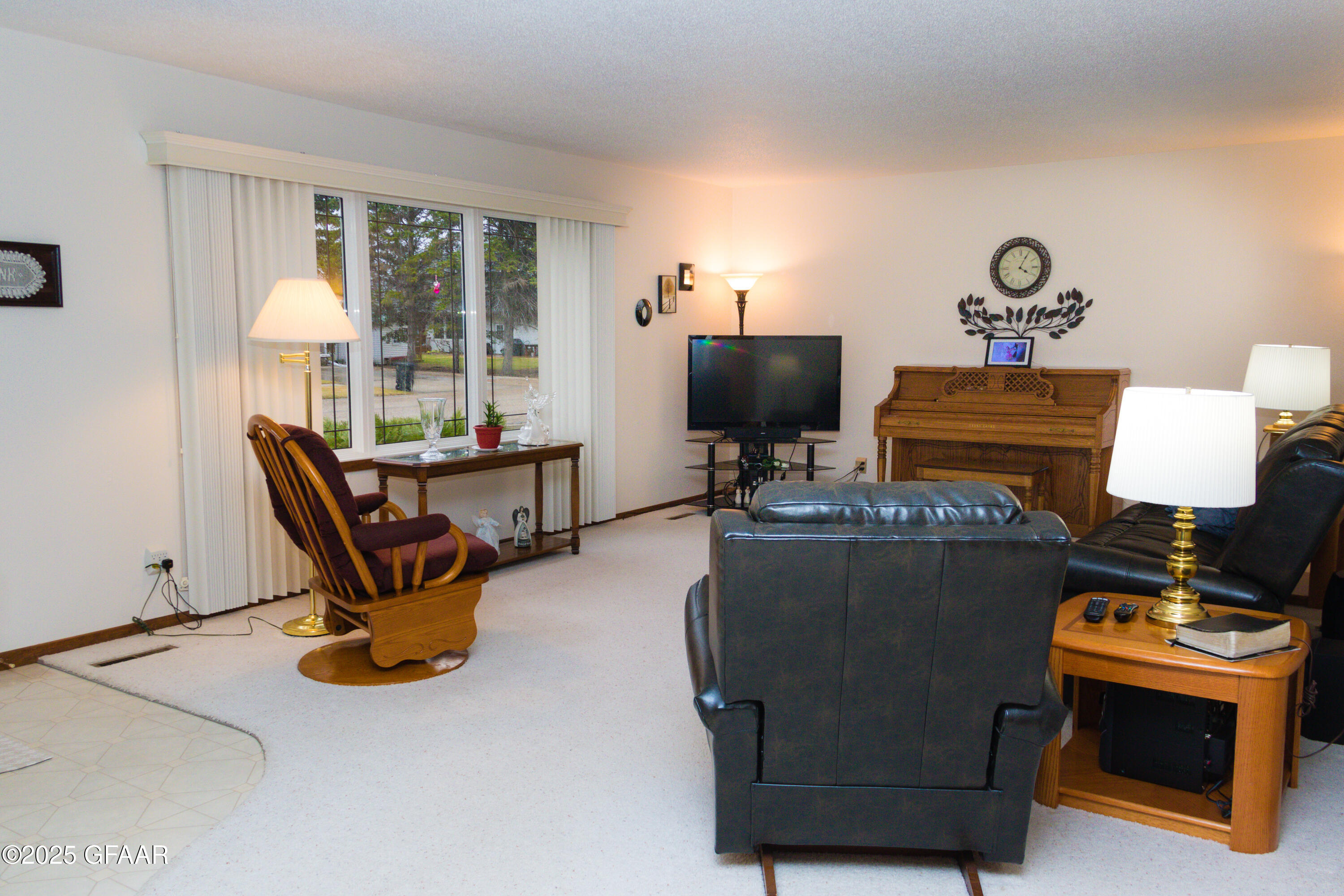 property viewer photo 5