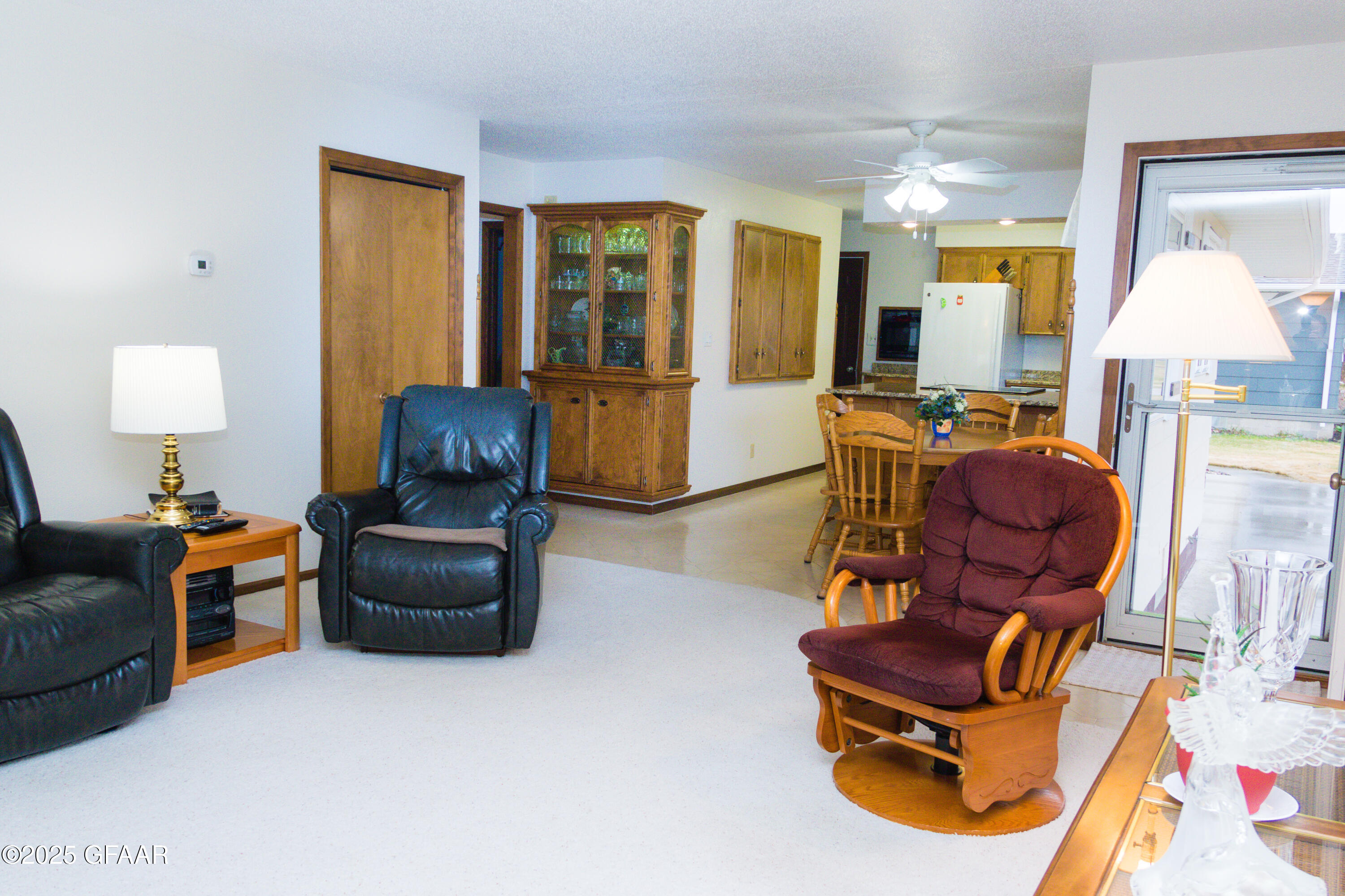 property viewer photo 7