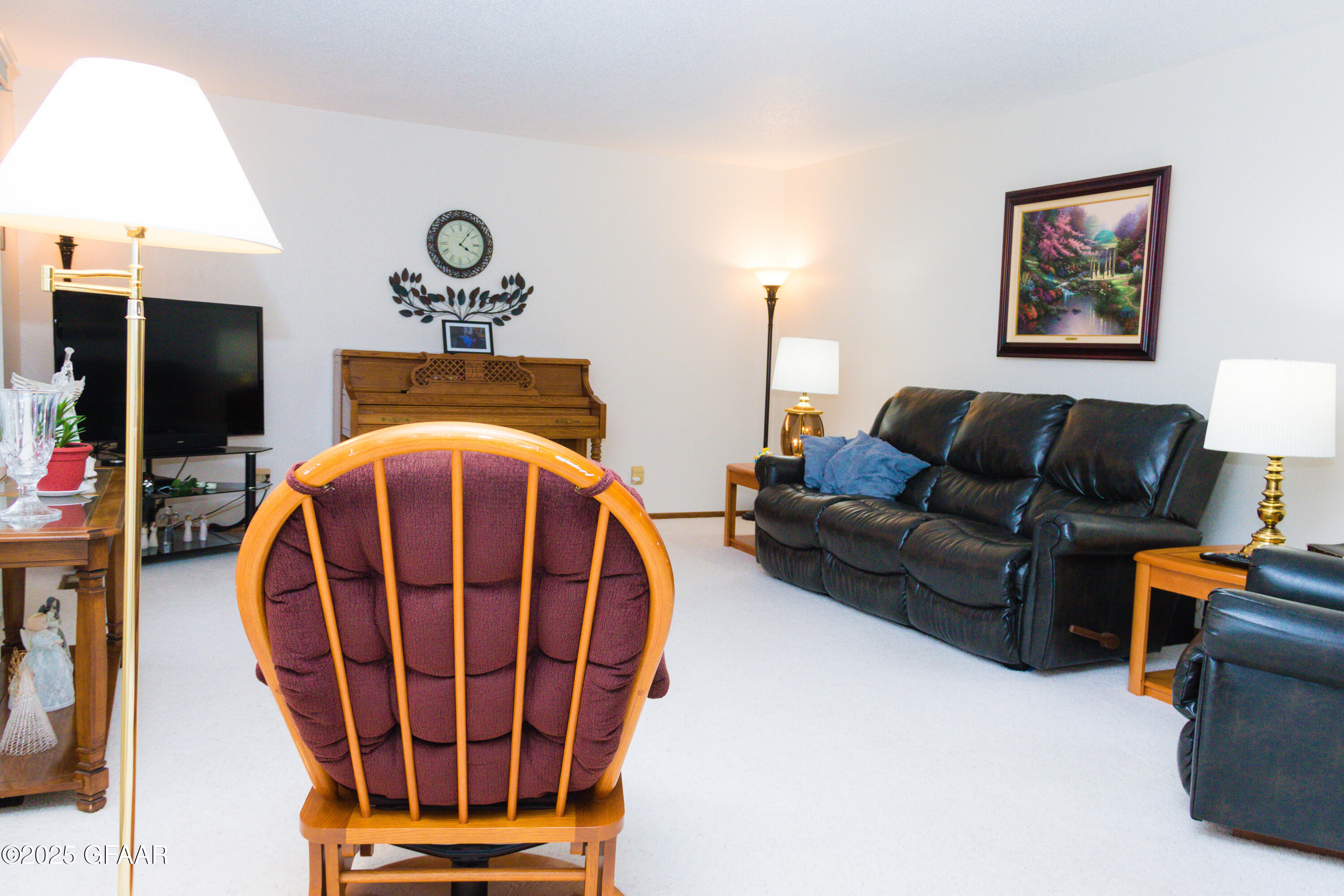 property viewer photo 9