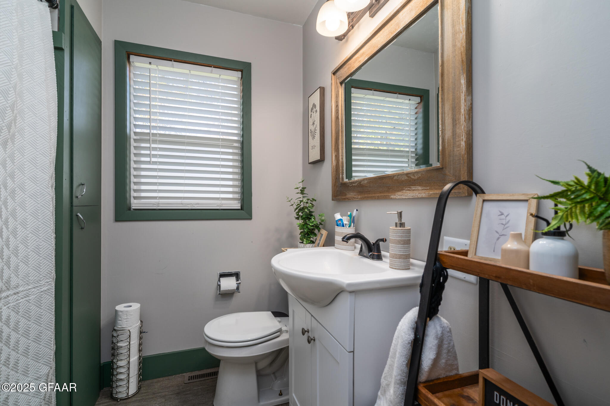 property viewer photo 10