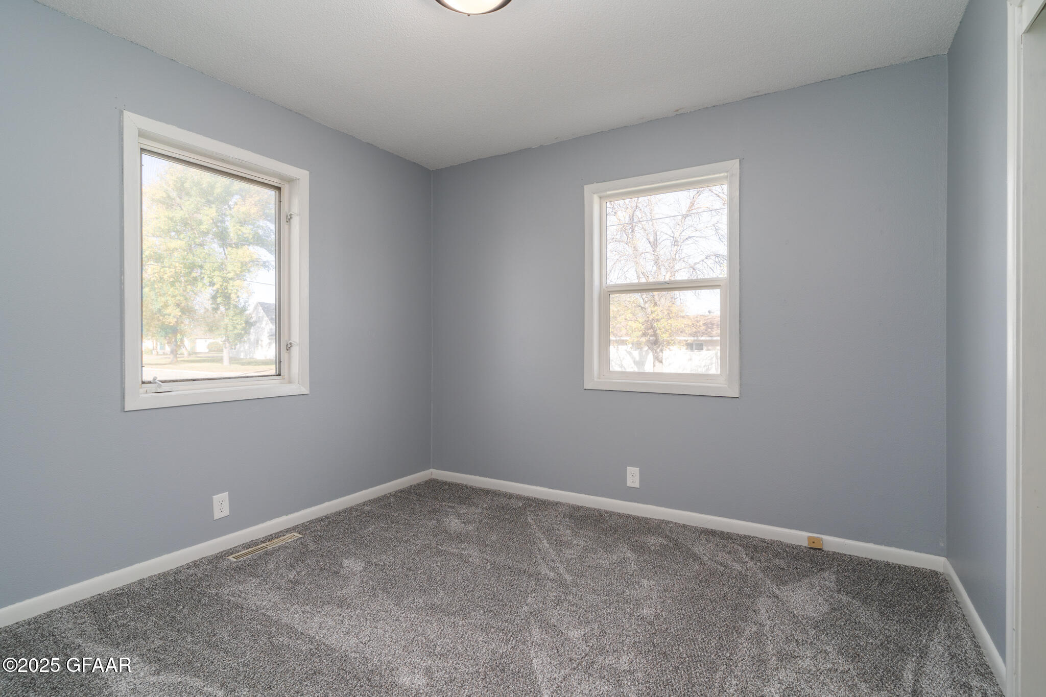 property viewer photo 11