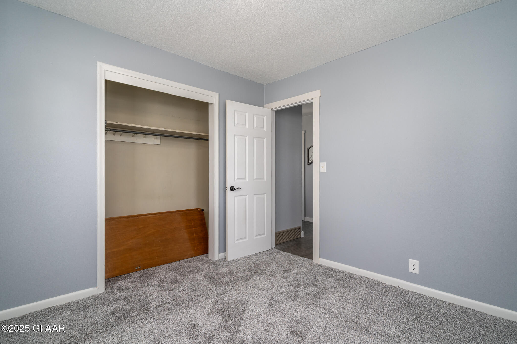 property viewer photo 12