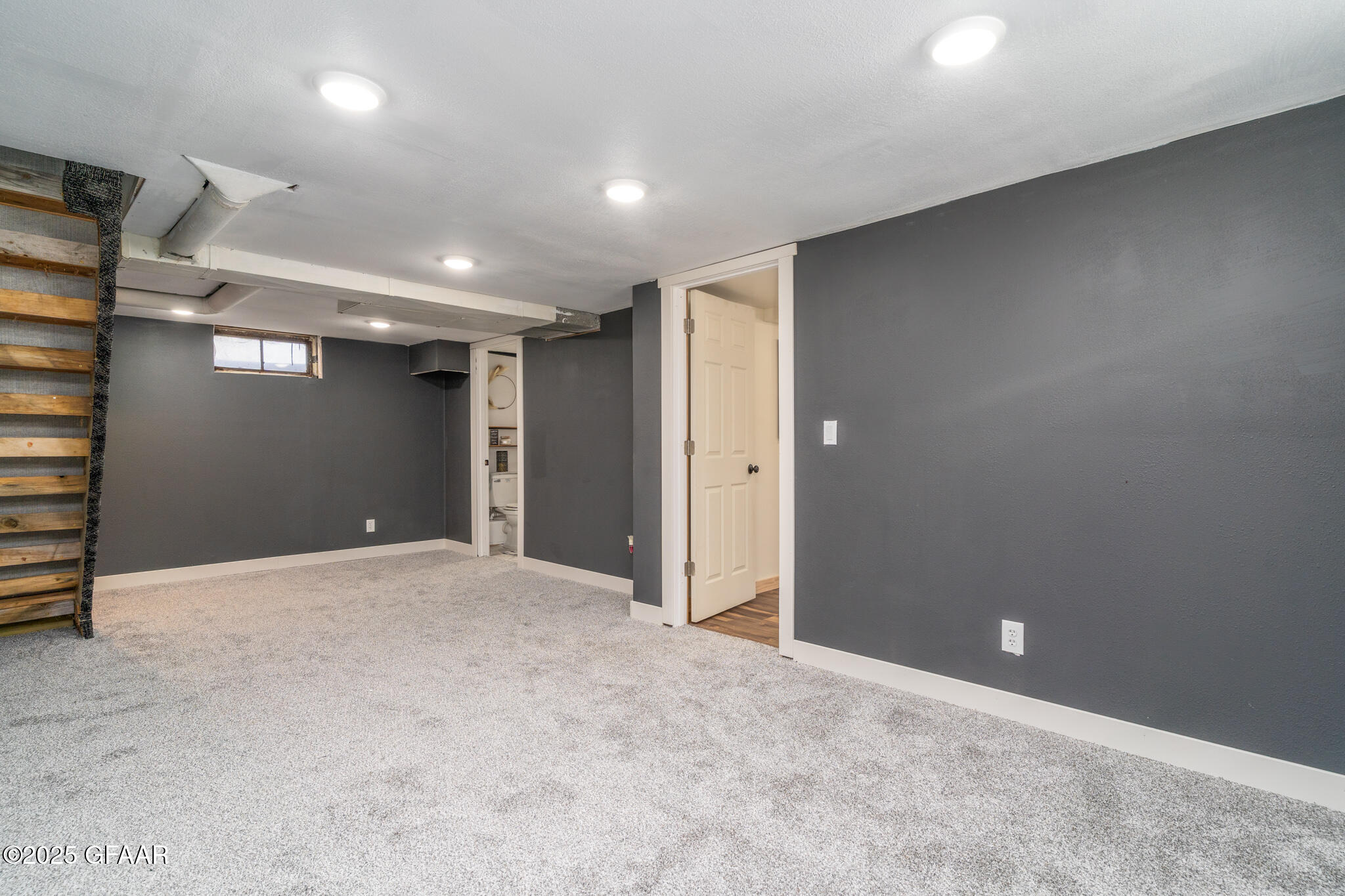 property viewer photo 14