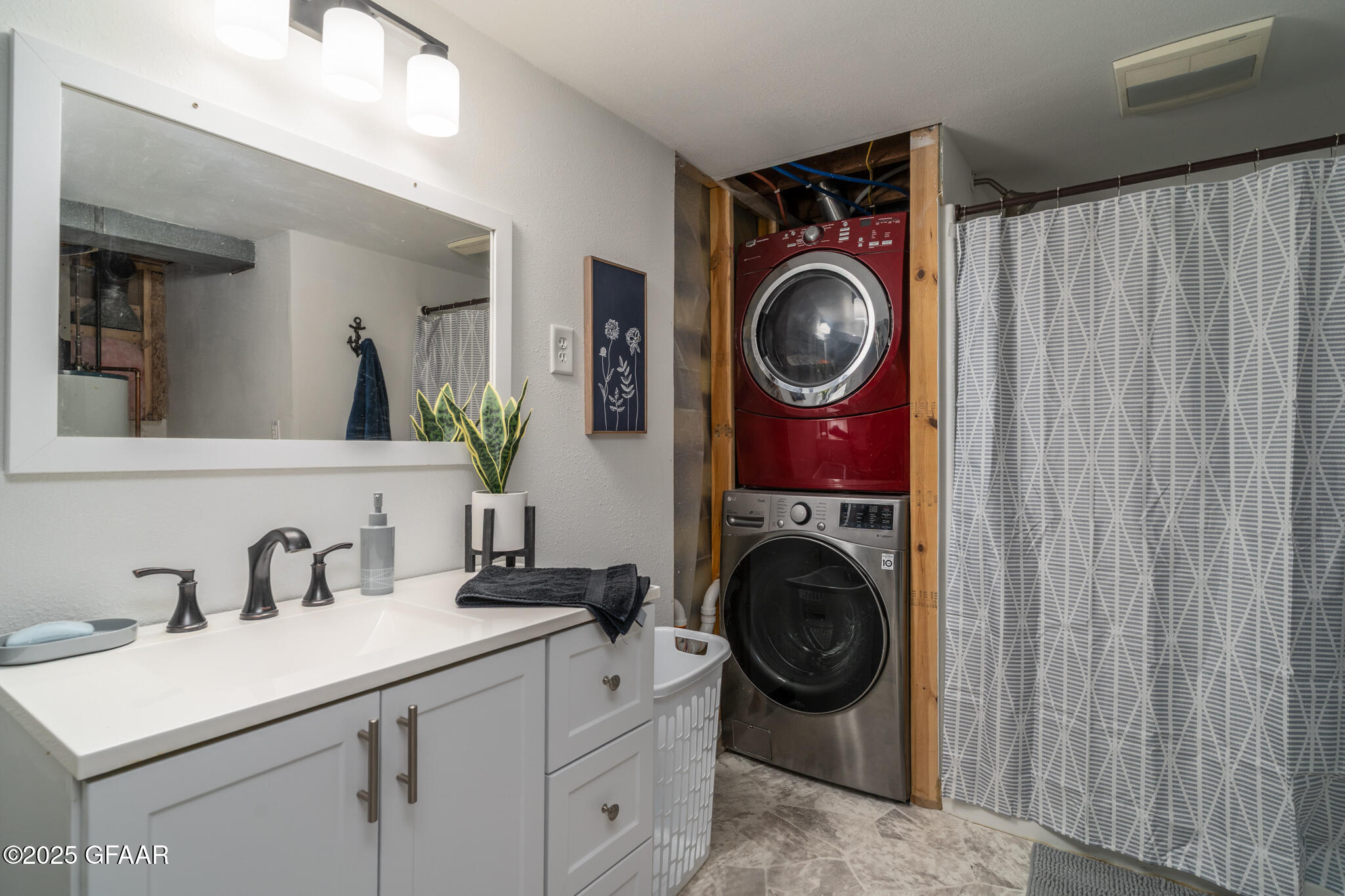 property viewer photo 19