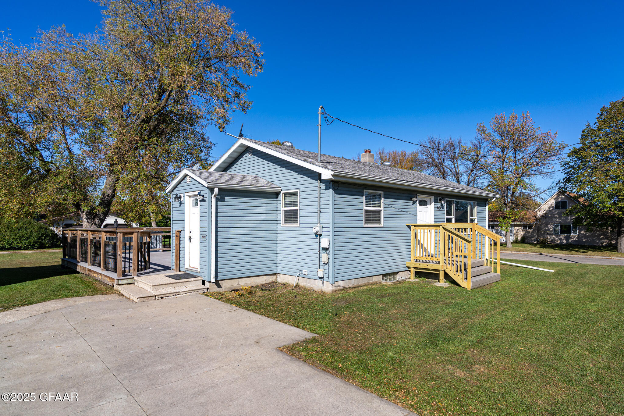 property viewer photo 23