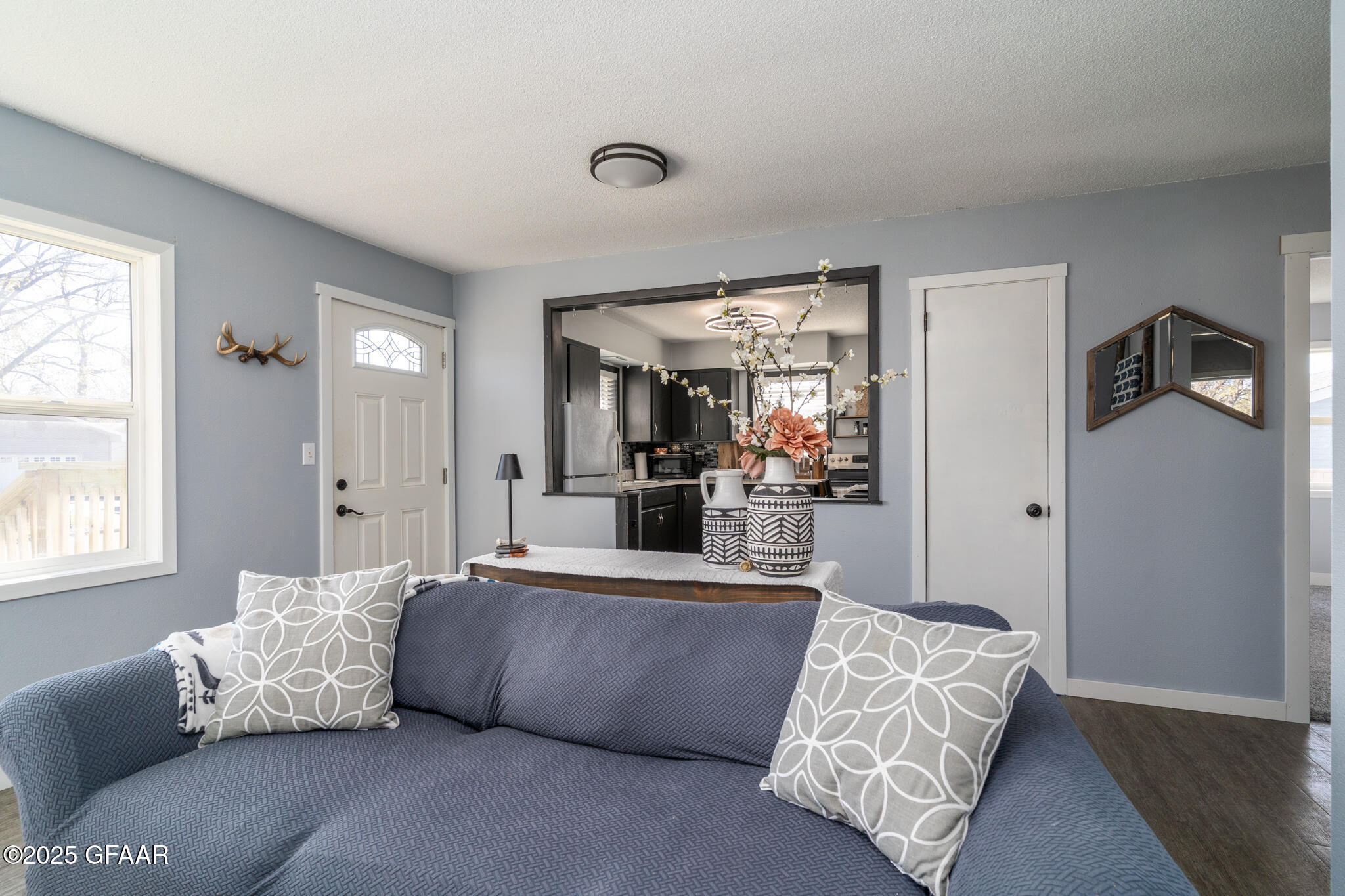 property viewer photo 3