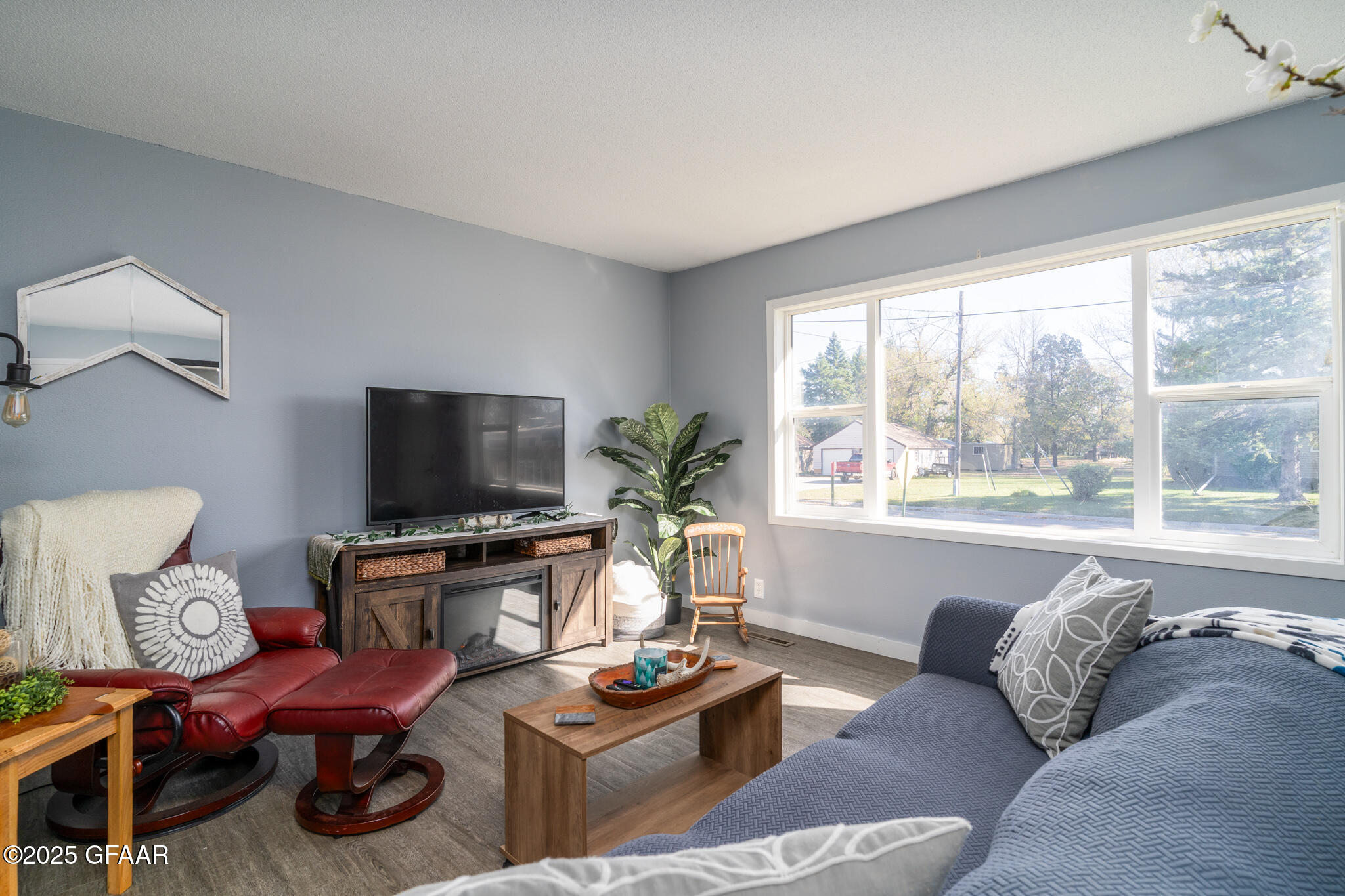 property viewer photo 4