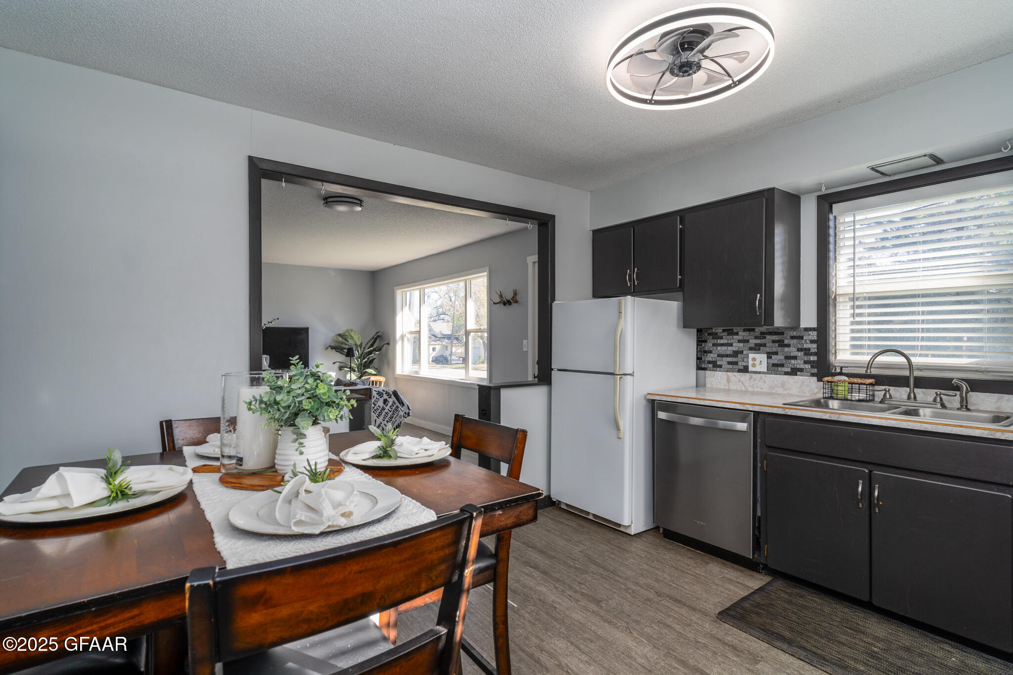 property viewer photo 7
