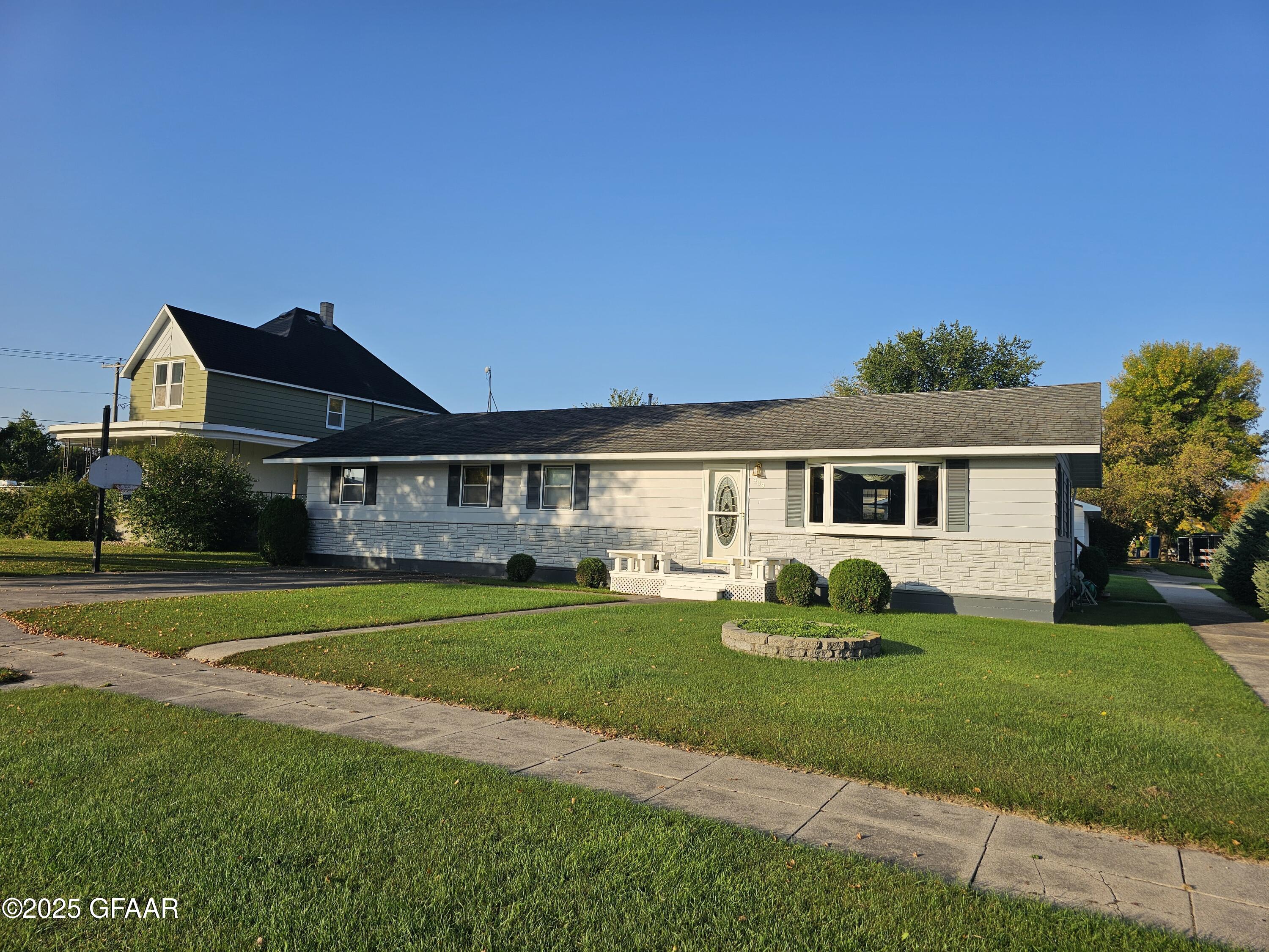 property viewer photo 1