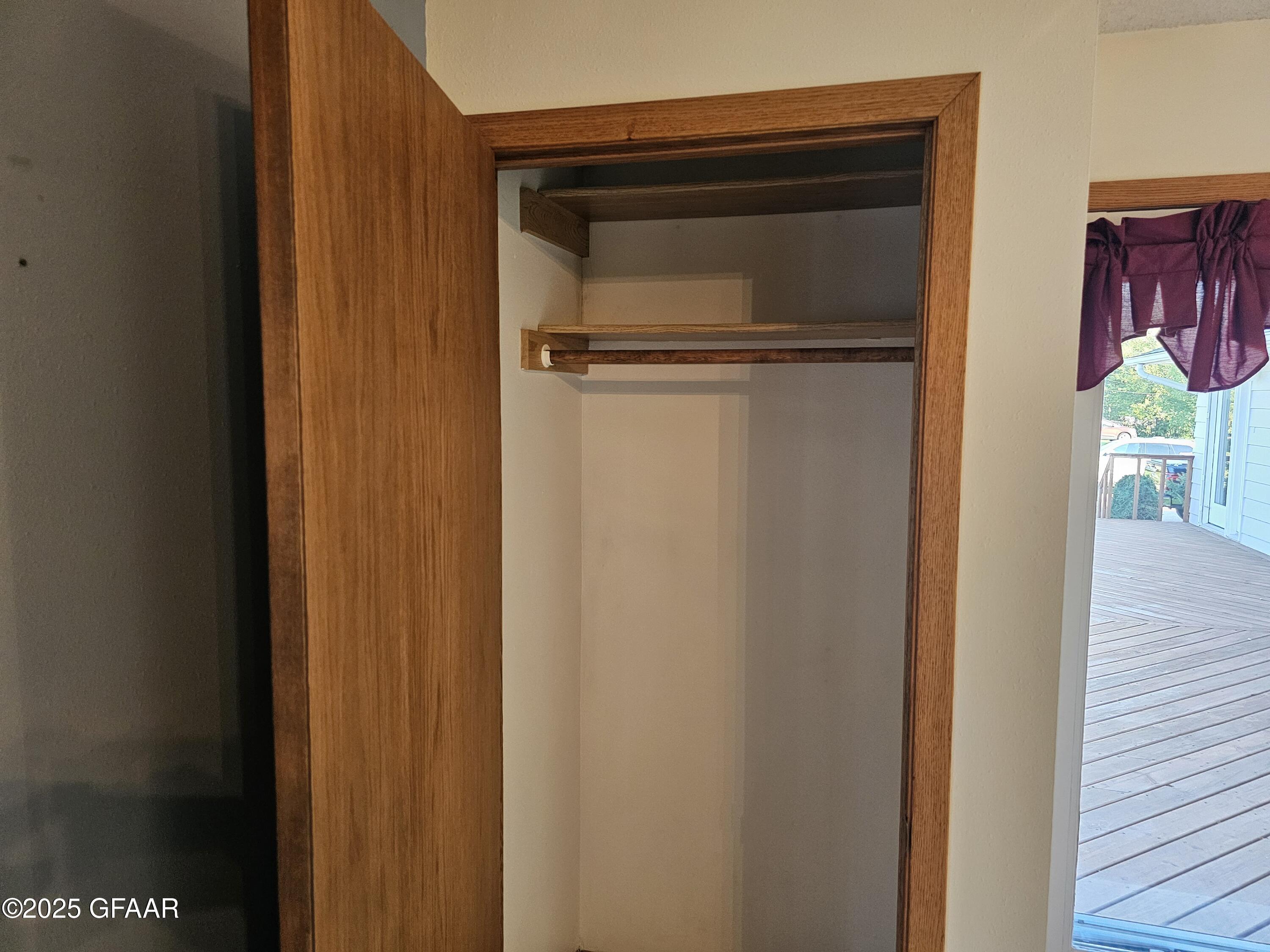 property viewer photo 11